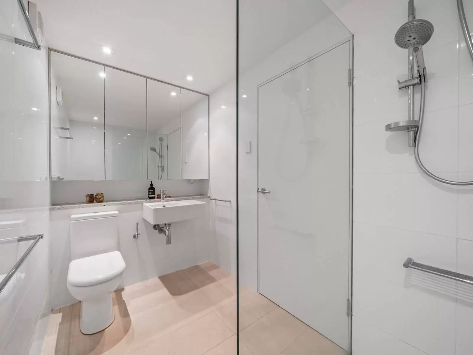 67/11 Yarranabbe Road, Darling Point Leased by Sydney Sotheby's International Realty - image 10