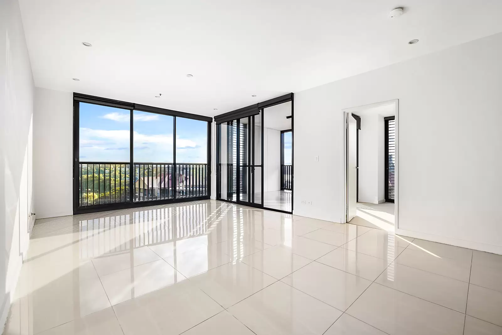 801/280 Jones Street, Pyrmont Sold by Sydney Sotheby's International Realty - image 2