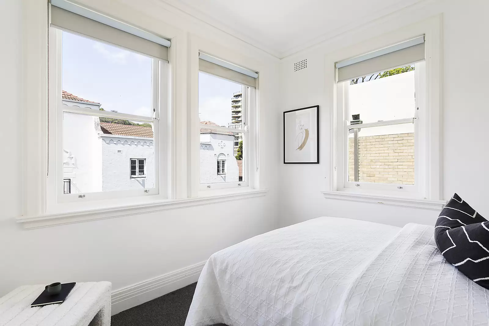 12/166 New South Head Road, Edgecliff Sold by Sydney Sotheby's International Realty - image 4