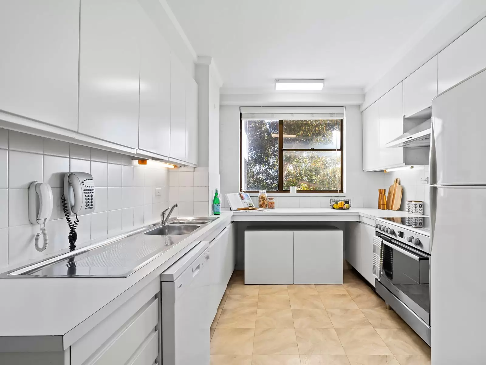 41/16-18 Rosemont Avenue, Woollahra Sold by Sydney Sotheby's International Realty - image 5