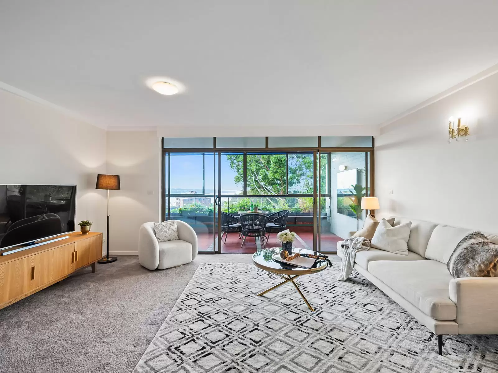 41/16-18 Rosemont Avenue, Woollahra Sold by Sydney Sotheby's International Realty - image 3