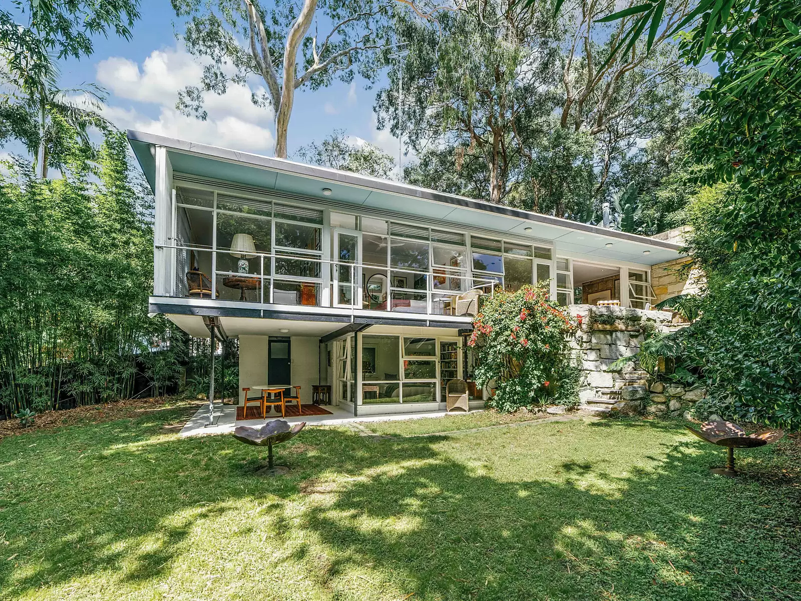 25 Waterview Street, Mona Vale Sold by Sydney Sotheby's International Realty - image 1