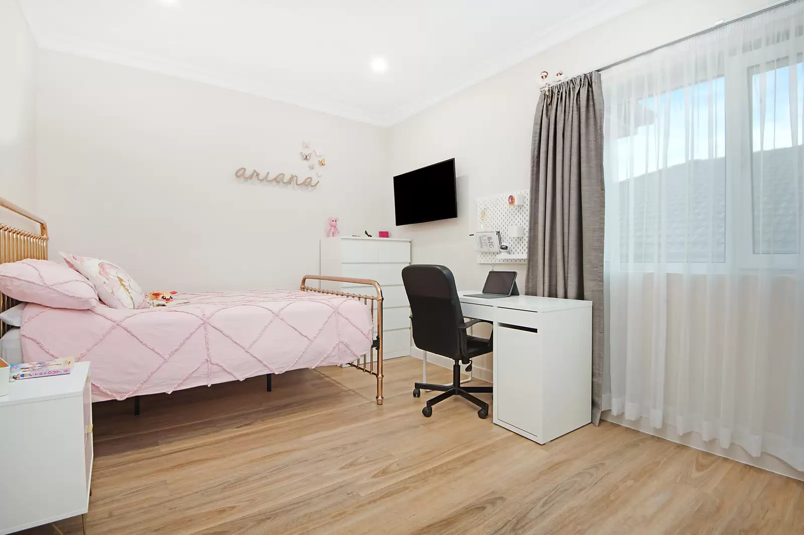 16A Mavis Avenue, Peakhurst Sold by Sydney Sotheby's International Realty - image 8