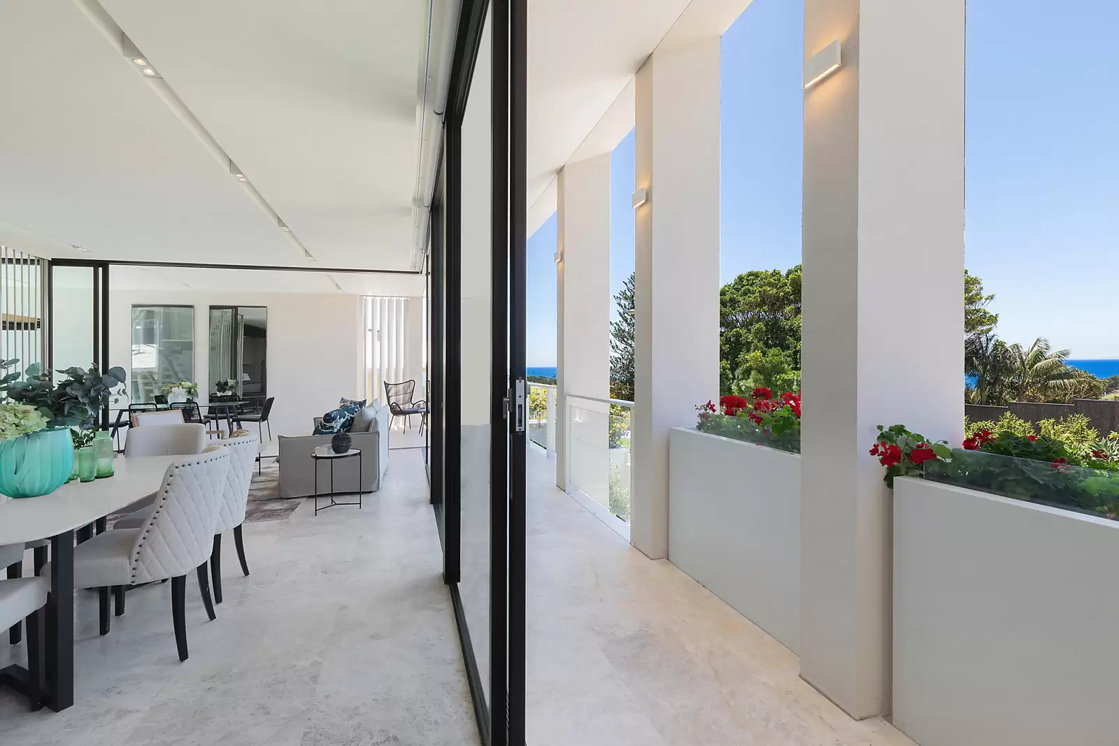 21 Scenic Highway, Terrigal Sold by Sydney Sotheby's International Realty - image 9