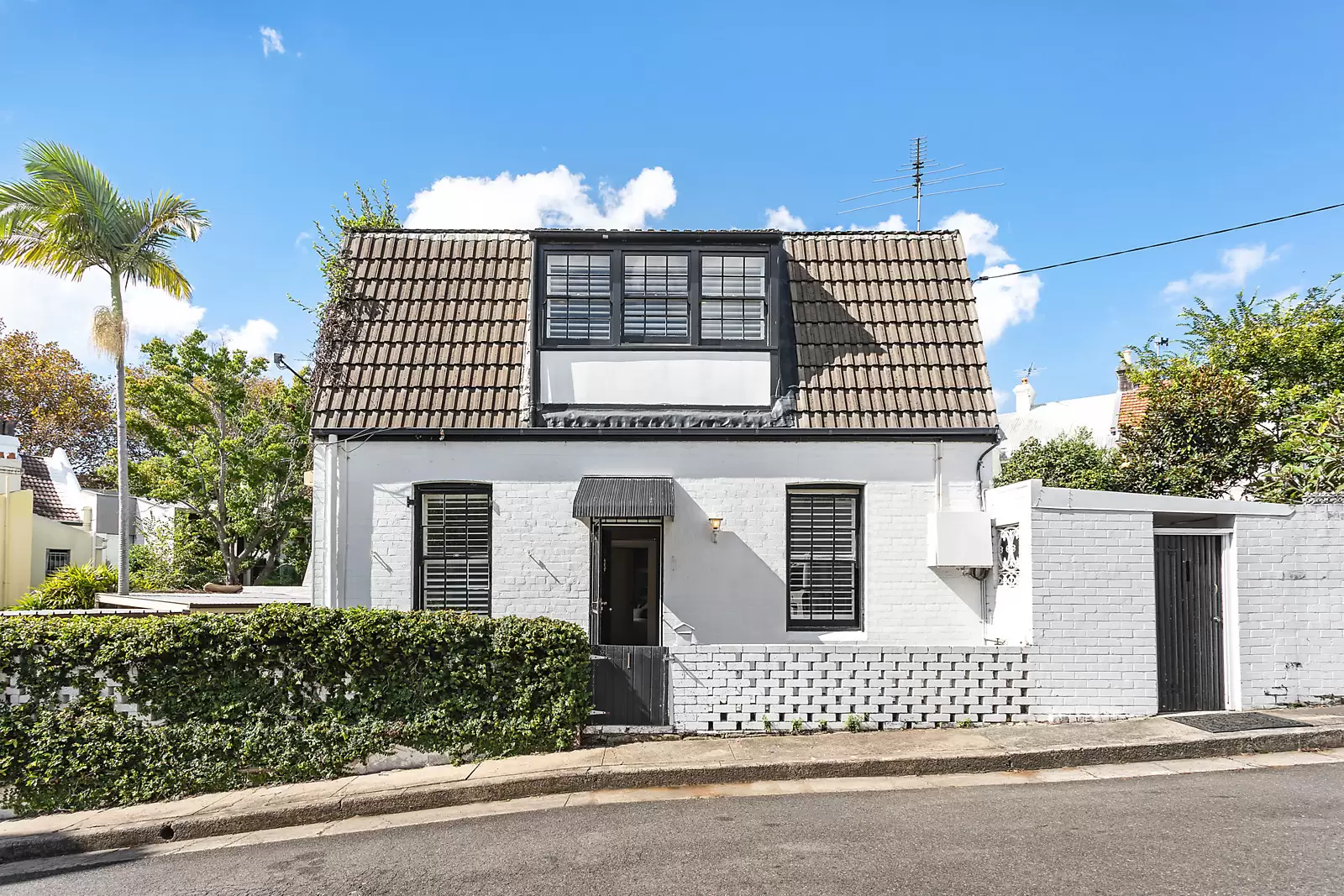 1 Britannia Lane, Woollahra Sold by Sydney Sotheby's International Realty - image 1