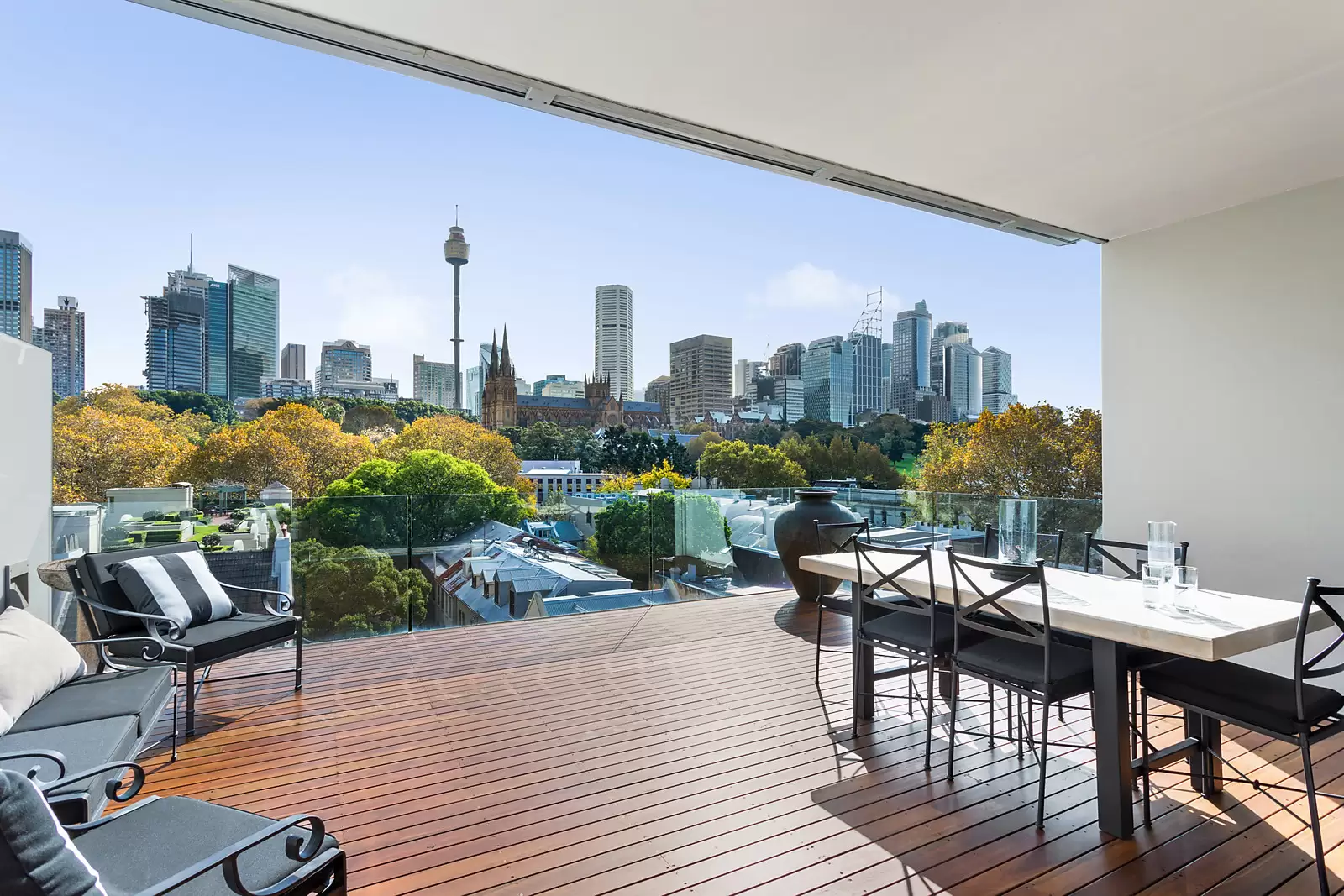 313/76-88 Crown Street, Woolloomooloo Sold by Sydney Sotheby's International Realty - image 3