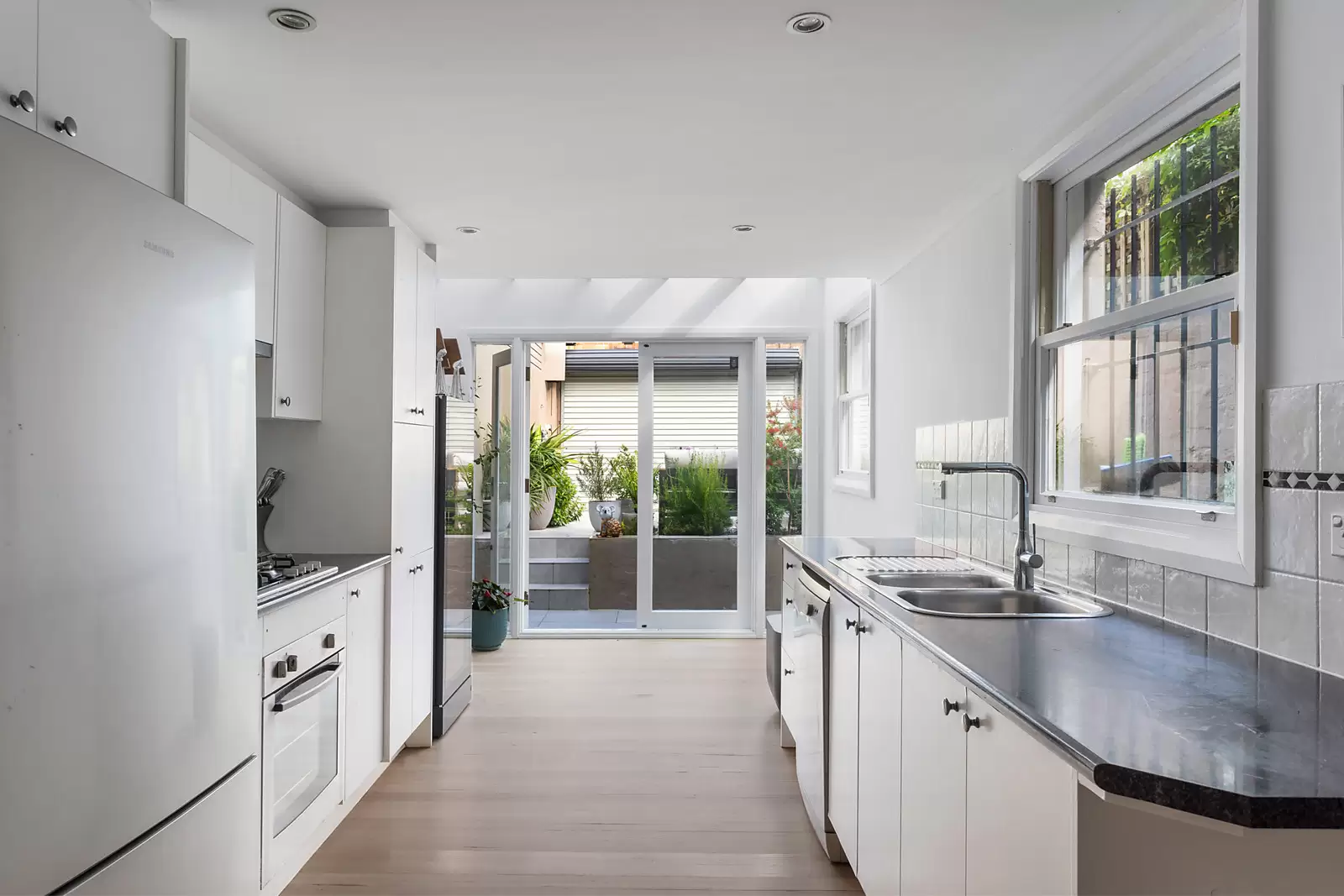 21 Bloomfield Street, Surry Hills Sold by Sydney Sotheby's International Realty - image 3