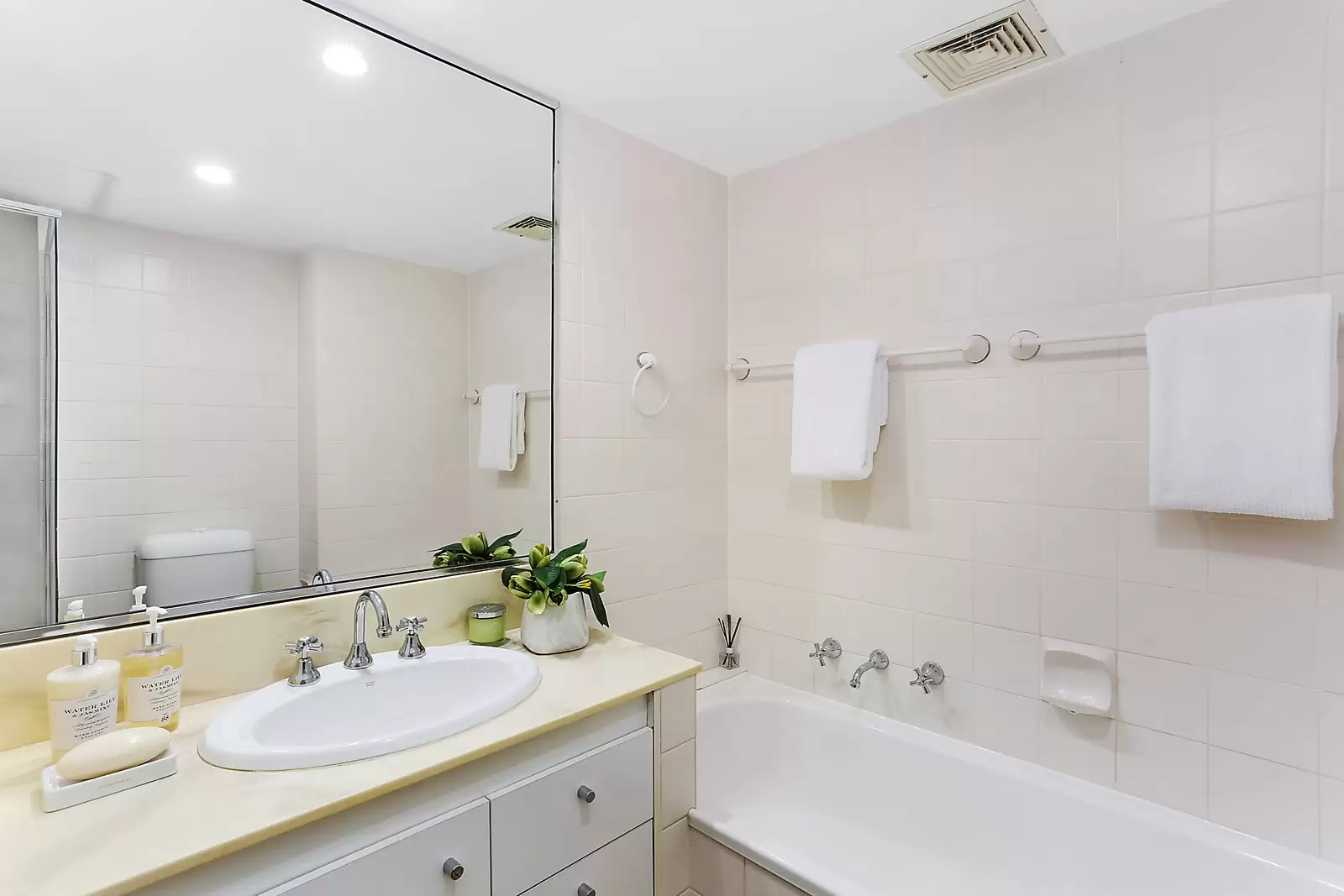 21/4 New Mclean Street, Edgecliff Sold by Sydney Sotheby's International Realty - image 6