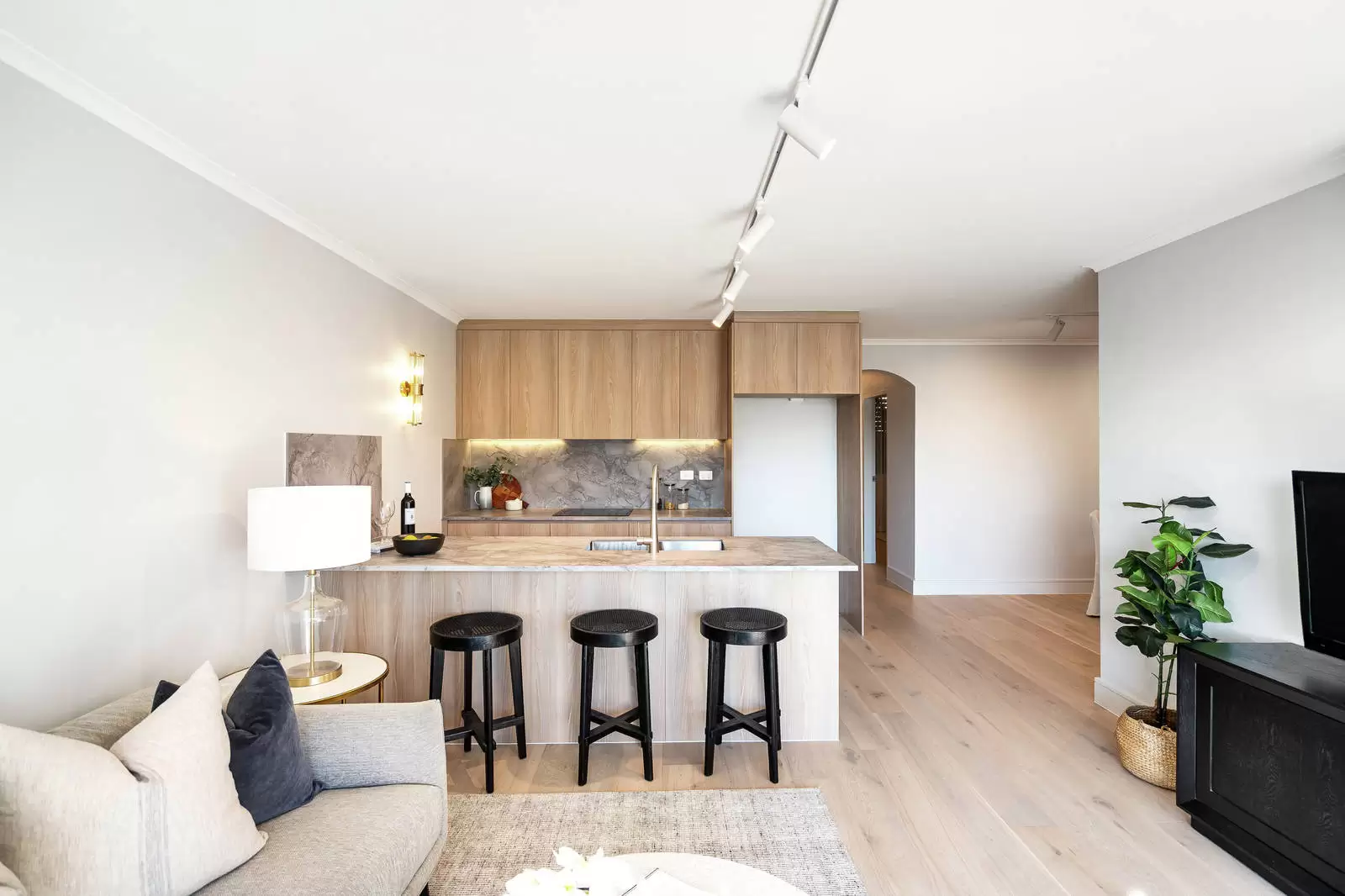2/154 Bellevue Road, Bellevue Hill Leased by Sydney Sotheby's International Realty - image 1