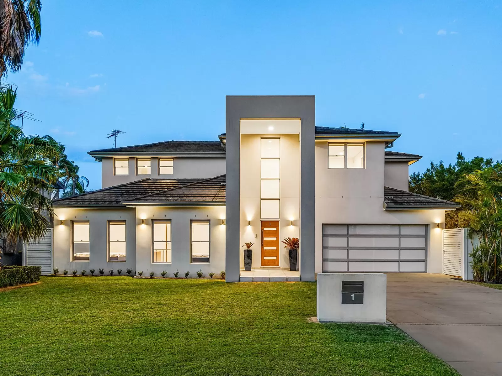 1 Tuross Avenue, Sylvania Waters Sold by Sydney Sotheby's International Realty - image 1