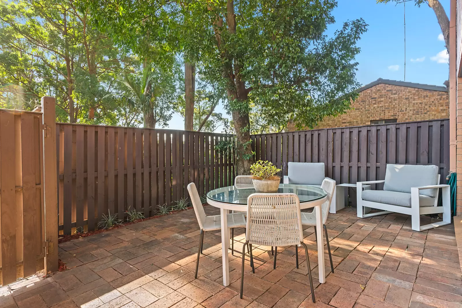 12/22-26 Fontenoy Road, Macquarie Park Sold by Sydney Sotheby's International Realty - image 3