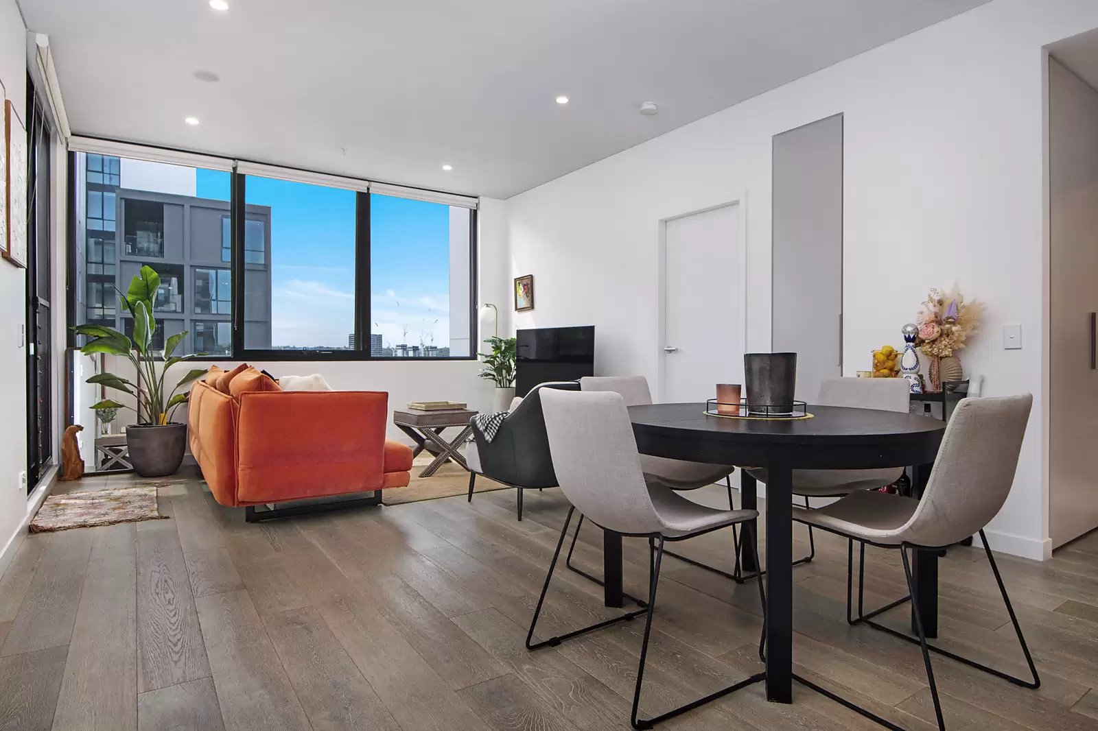 10910/159 Epping Road, Macquarie Park Sold by Sydney Sotheby's International Realty - image 2
