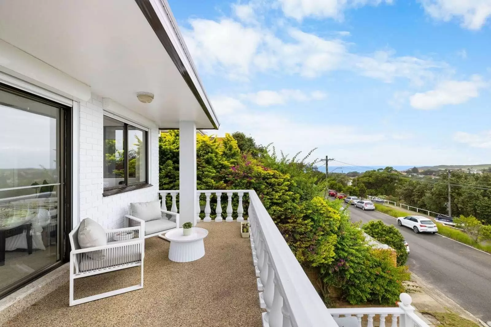 44 Mons Avenue, Maroubra Leased by Sydney Sotheby's International Realty - image 1