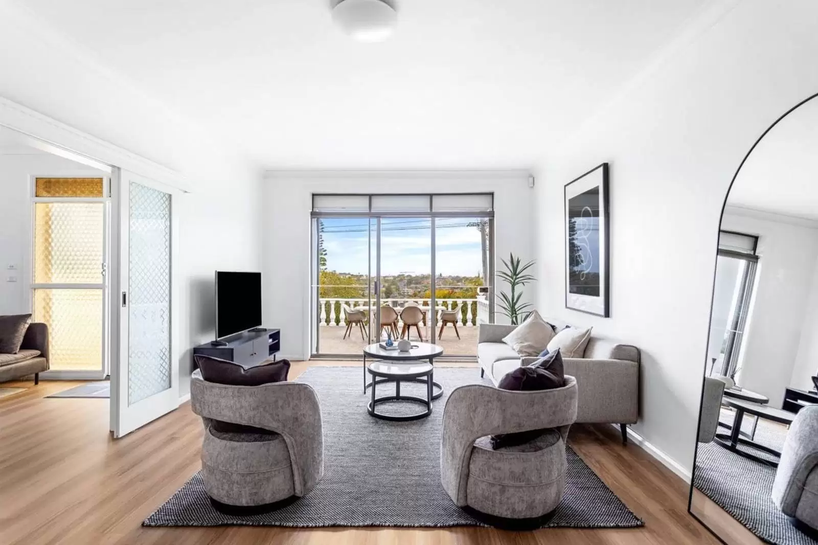 44 Mons Avenue, Maroubra Leased by Sydney Sotheby's International Realty - image 4