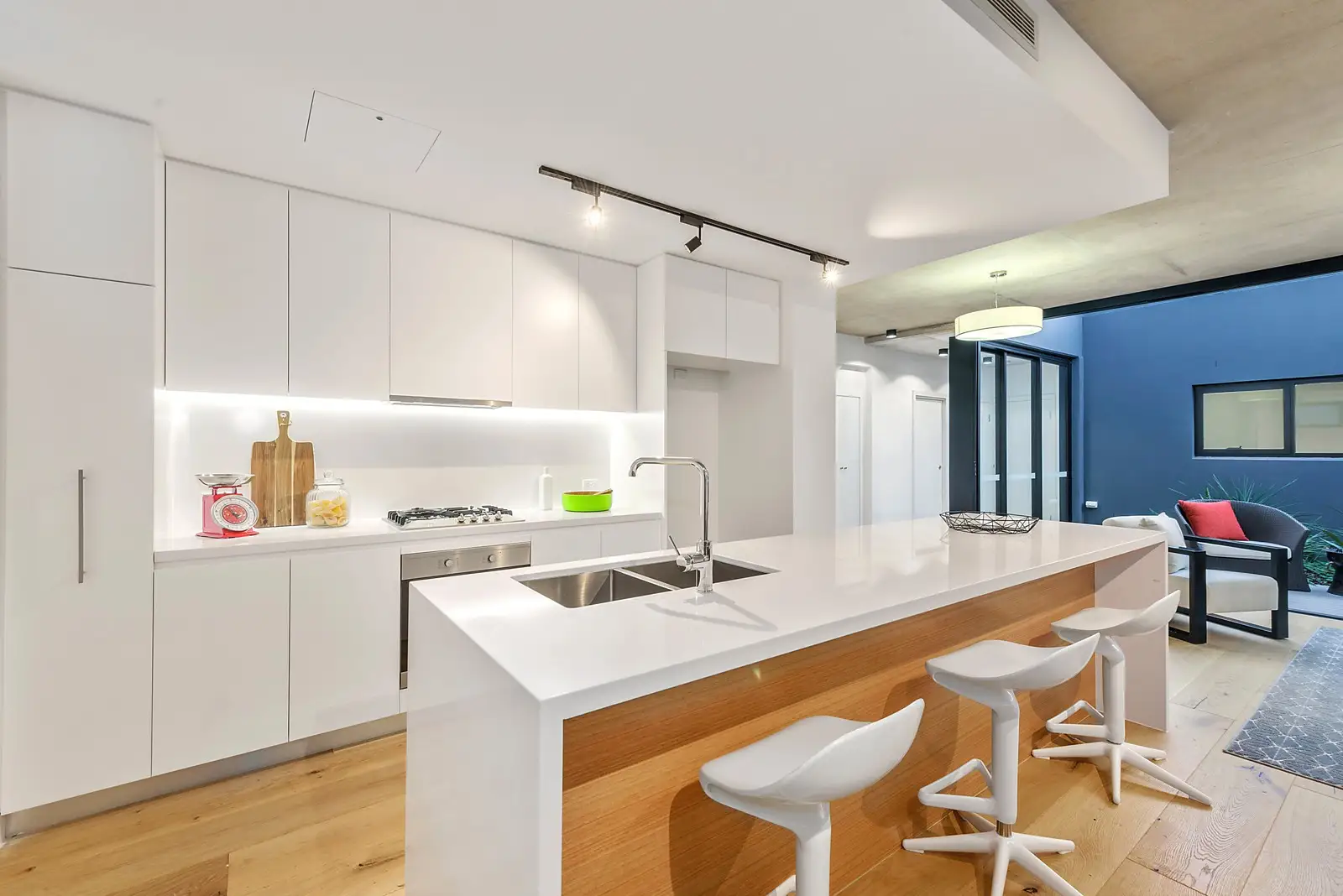 6D Queen Street, Rosebery Sold by Sydney Sotheby's International Realty - image 3