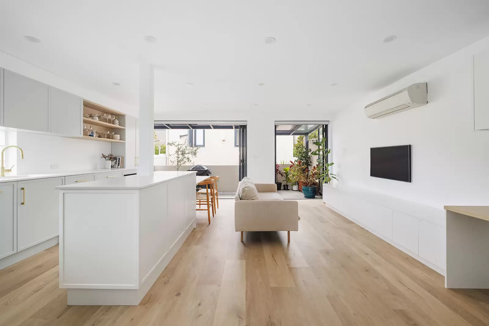 6/352 Moore Park, Paddington Sold by Sydney Sotheby's International Realty - image 7