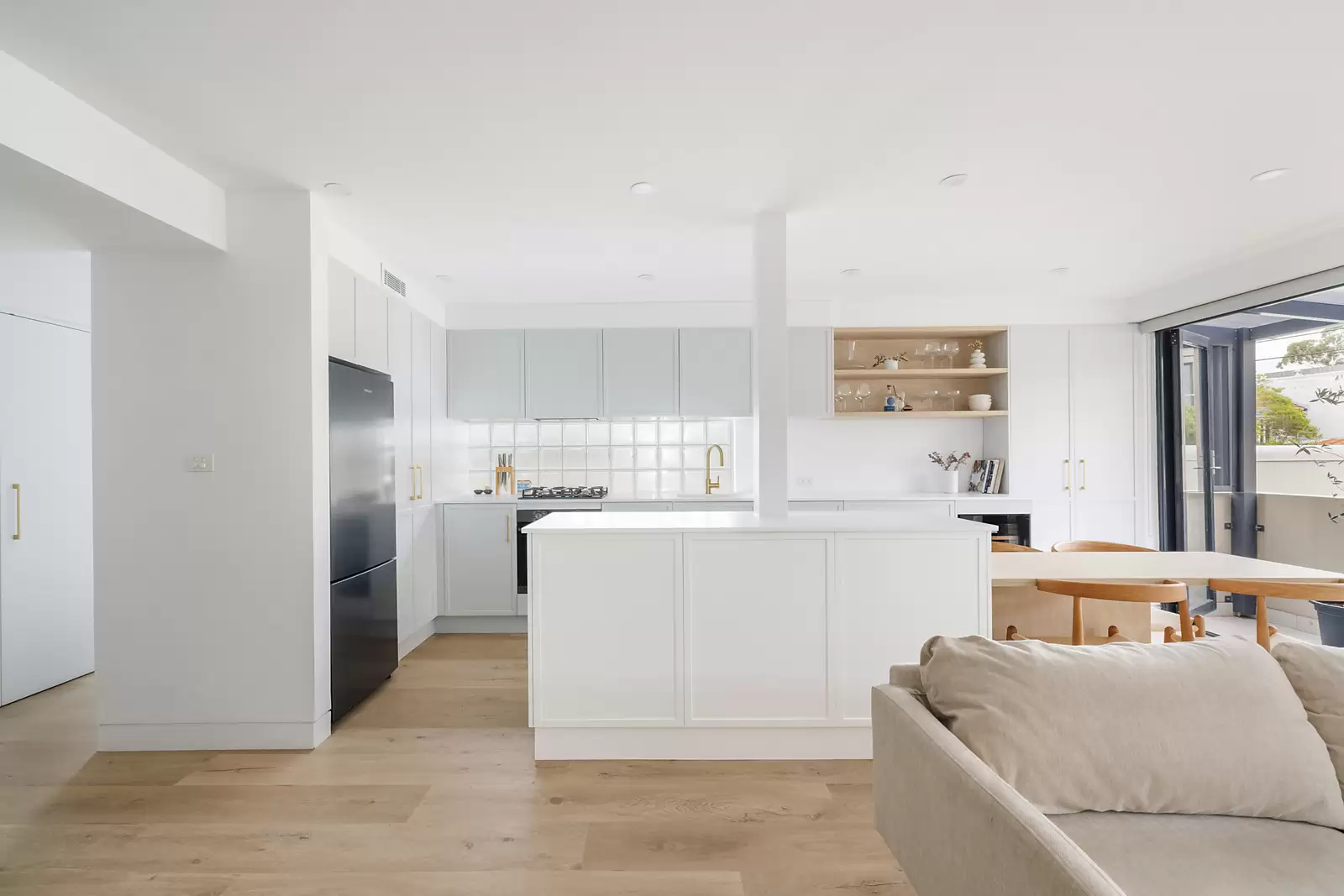 6/352 Moore Park, Paddington Sold by Sydney Sotheby's International Realty - image 2