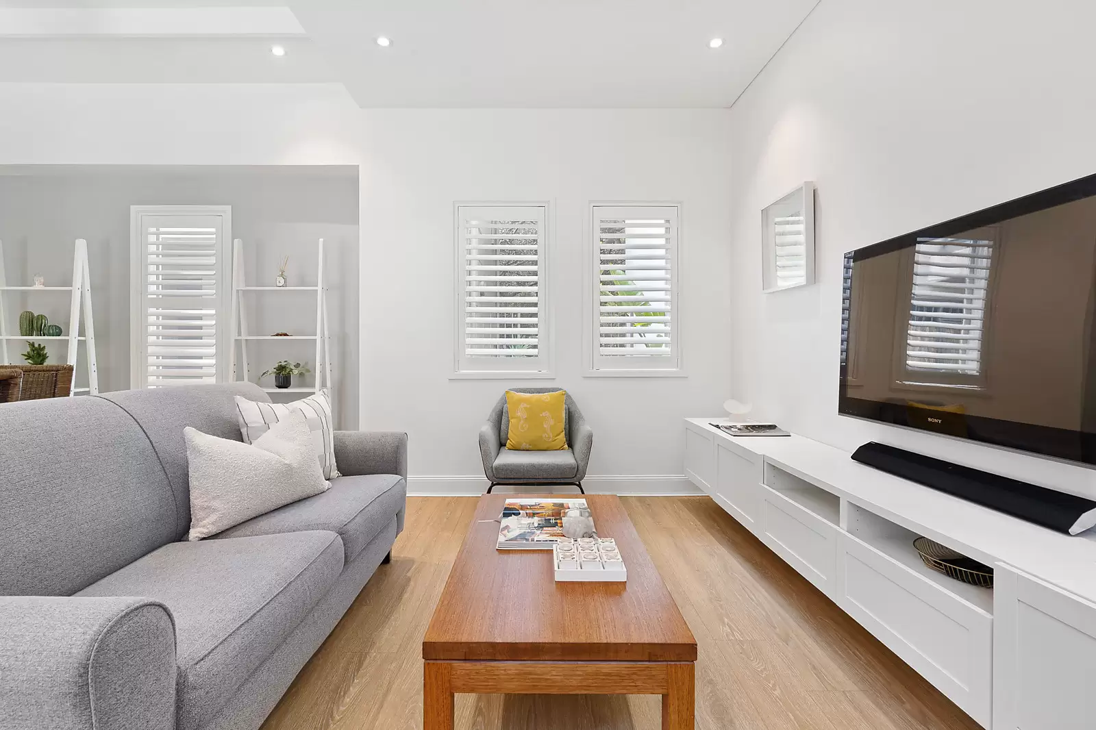 34 Yeend Street, Birchgrove Sold by Sydney Sotheby's International Realty - image 2