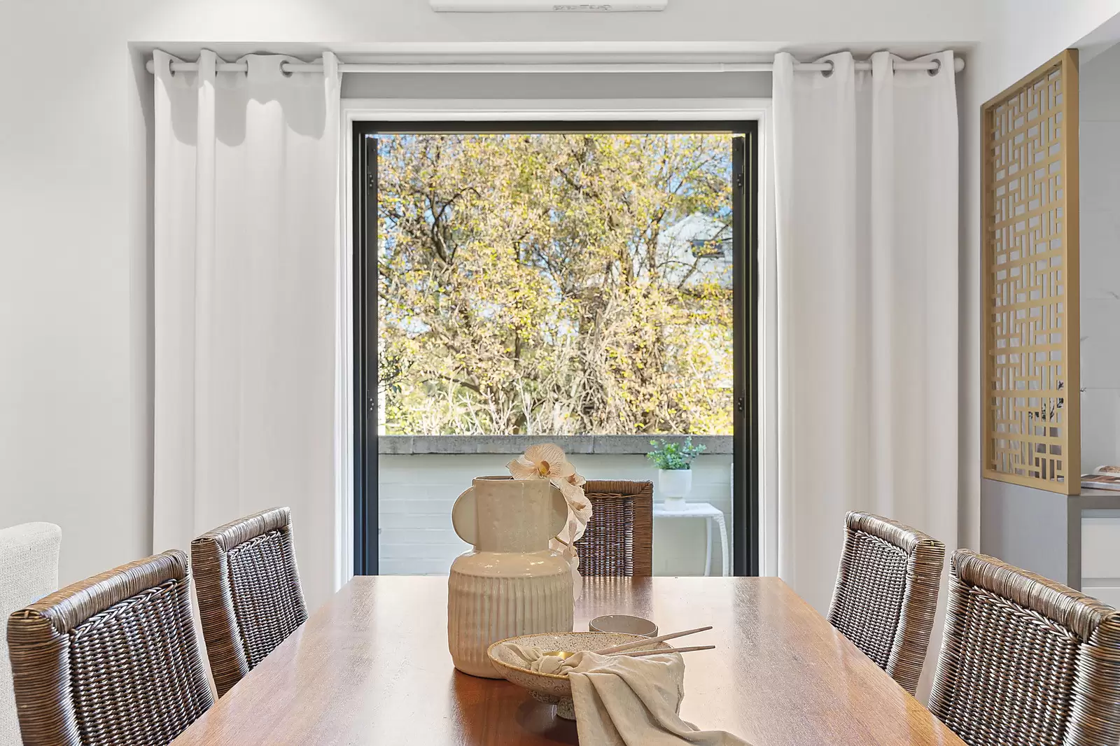 34 Yeend Street, Birchgrove Sold by Sydney Sotheby's International Realty - image 10