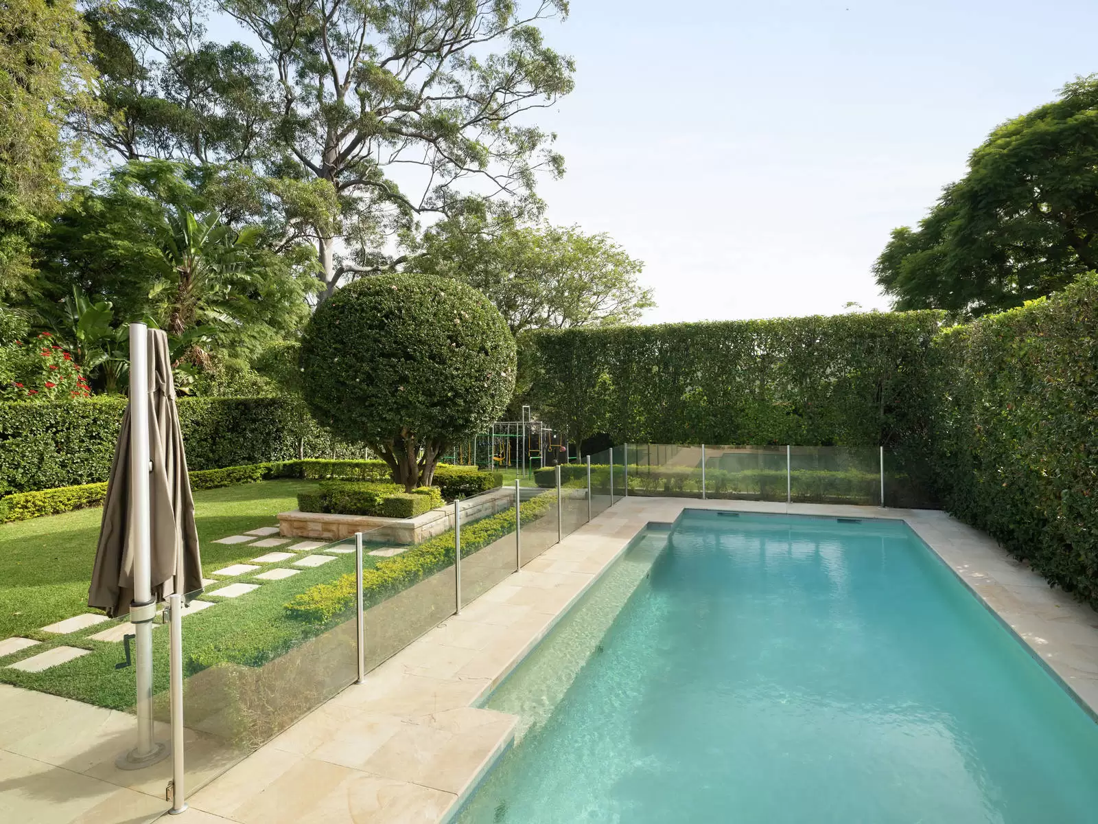 10 Powell Street, Killara Sold by Sydney Sotheby's International Realty - image 17