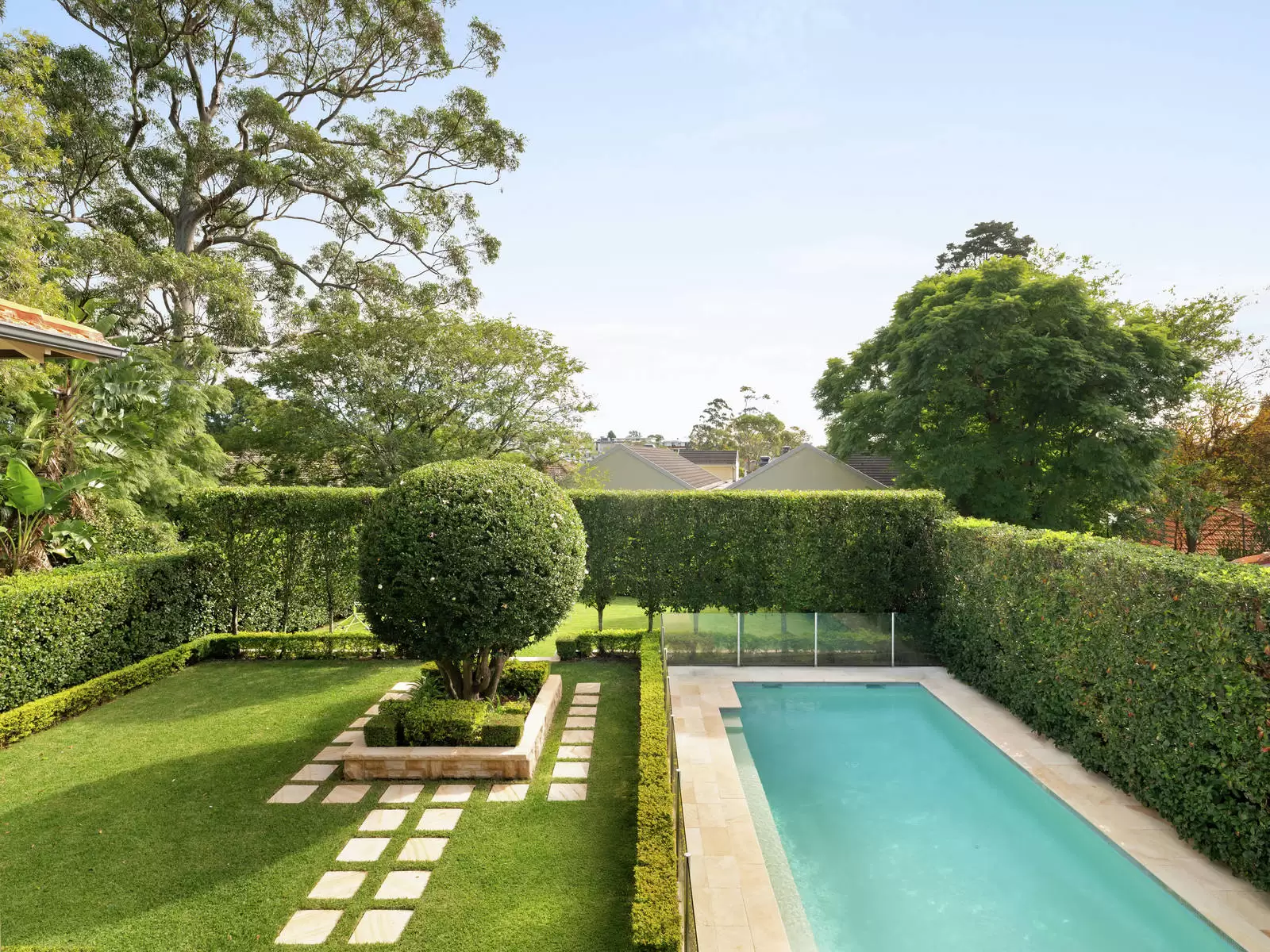 10 Powell Street, Killara Sold by Sydney Sotheby's International Realty - image 5