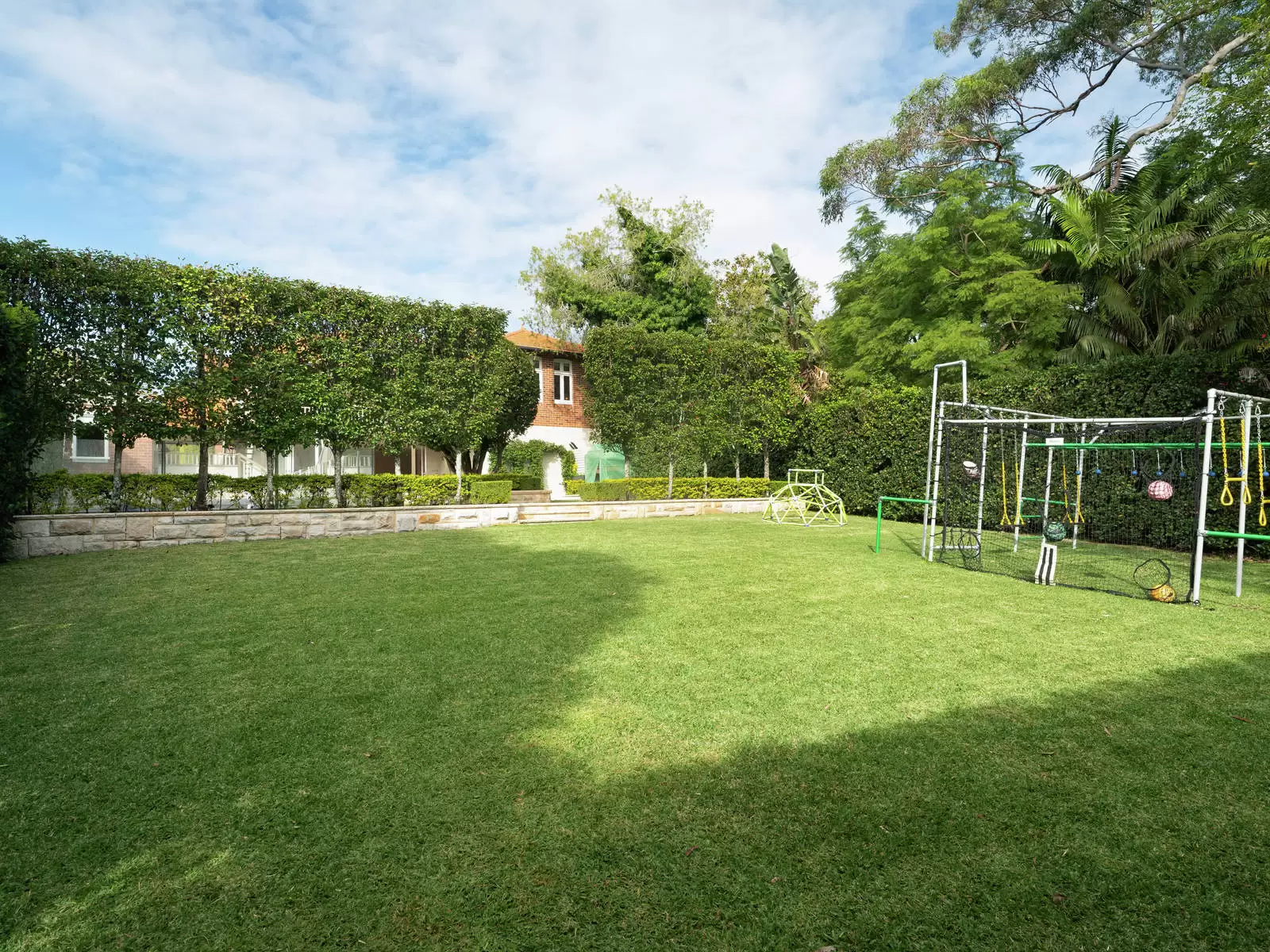 10 Powell Street, Killara Sold by Sydney Sotheby's International Realty - image 16