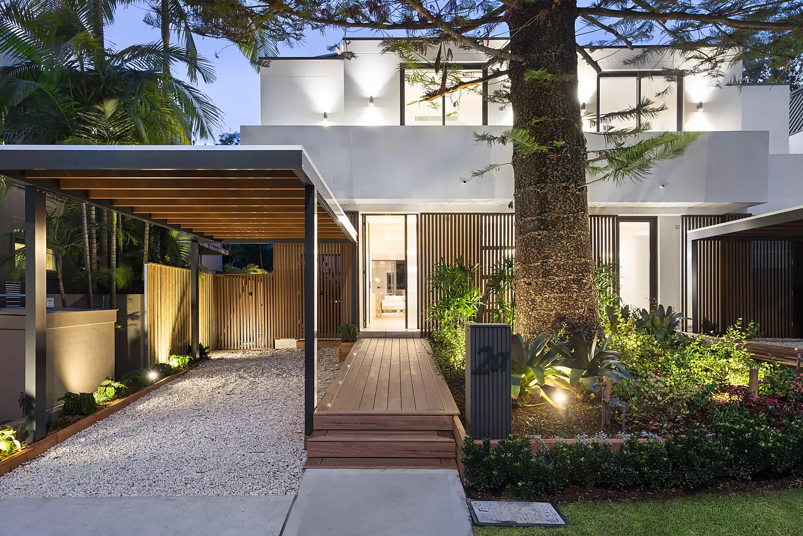 2A Clarence Place, Double Bay Sold by Sydney Sotheby's International Realty - image 1