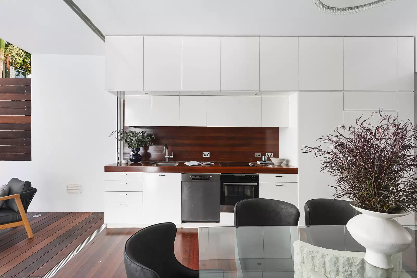 85 Victoria Street, Potts Point Sold by Sydney Sotheby's International Realty - image 3