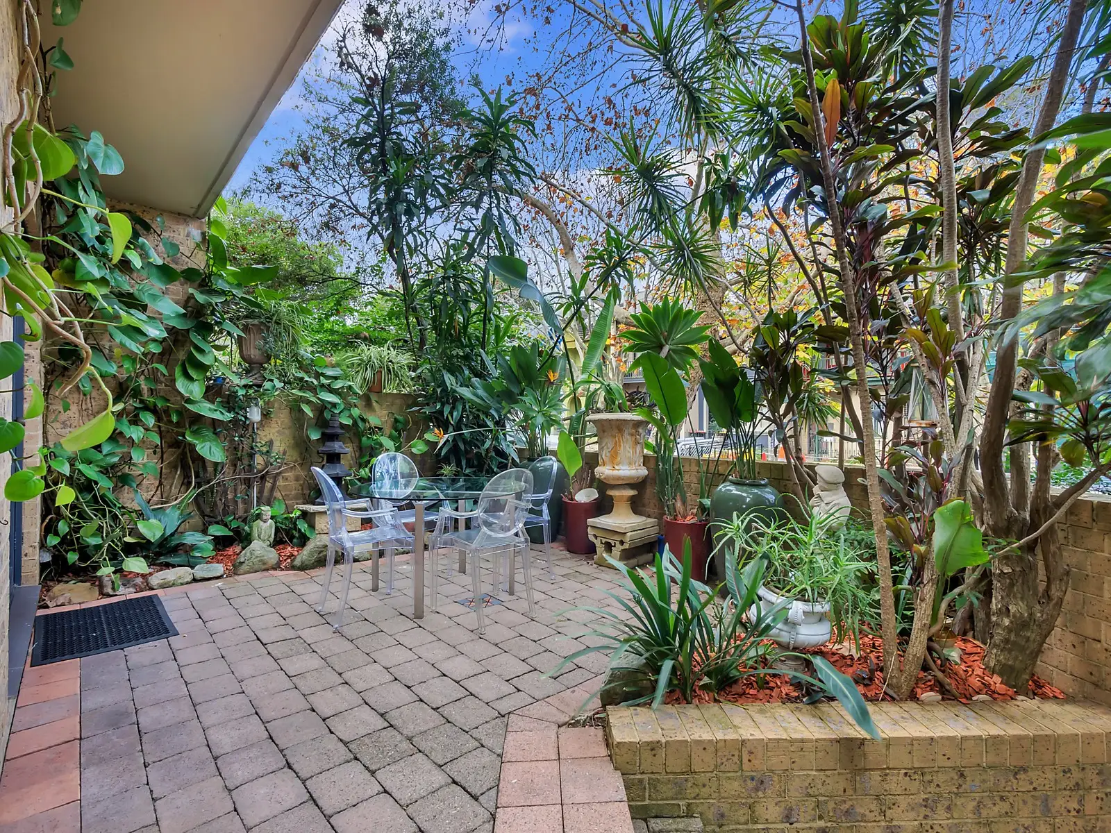 7/453-465 Bourke Street, Surry Hills Sold by Sydney Sotheby's International Realty - image 3