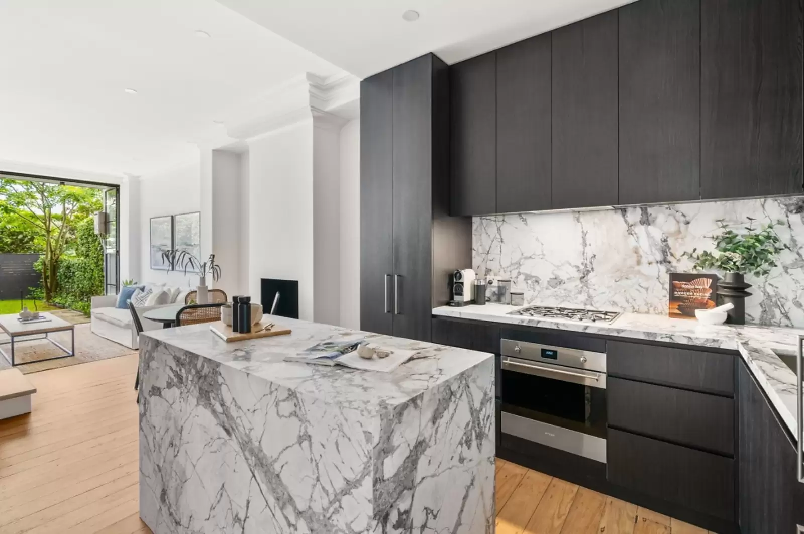12 Rush Street, Woollahra Sold by Sydney Sotheby's International Realty - image 3