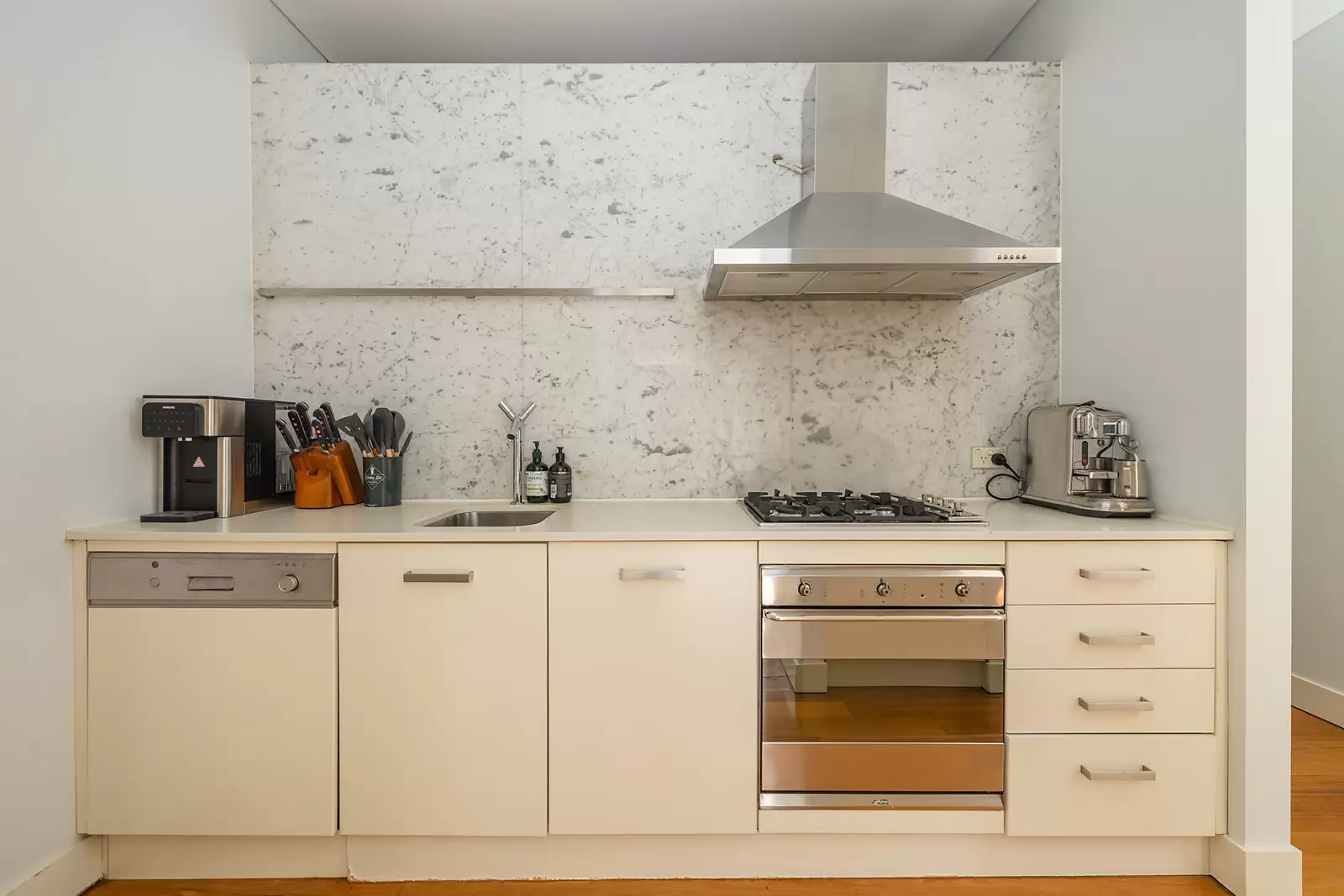 308/148 Goulburn Street, Surry Hills Sold by Sydney Sotheby's International Realty - image 7