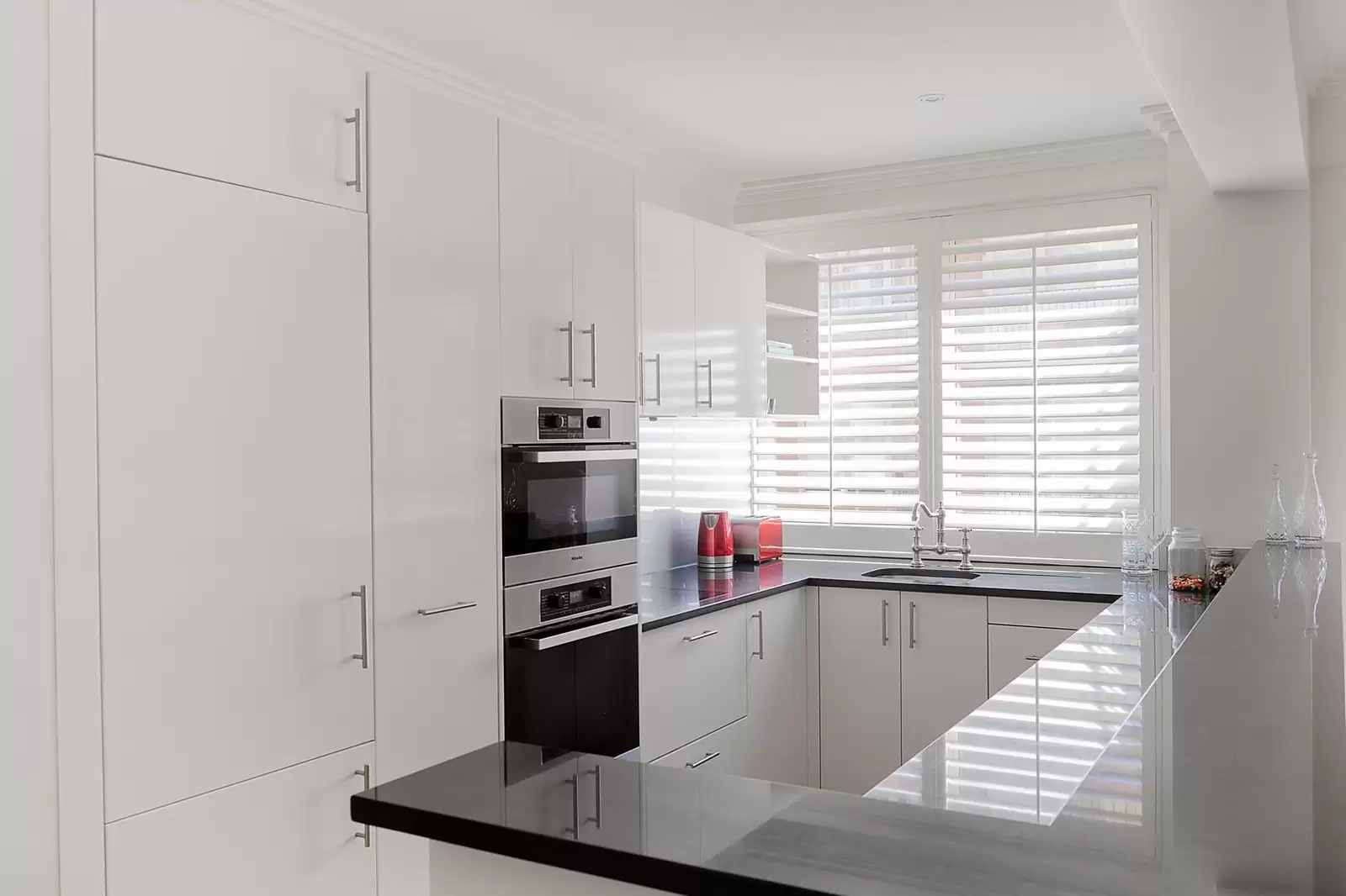 402/87-97 Yarranabbe Road, Darling Point Sold by Sydney Sotheby's International Realty - image 4