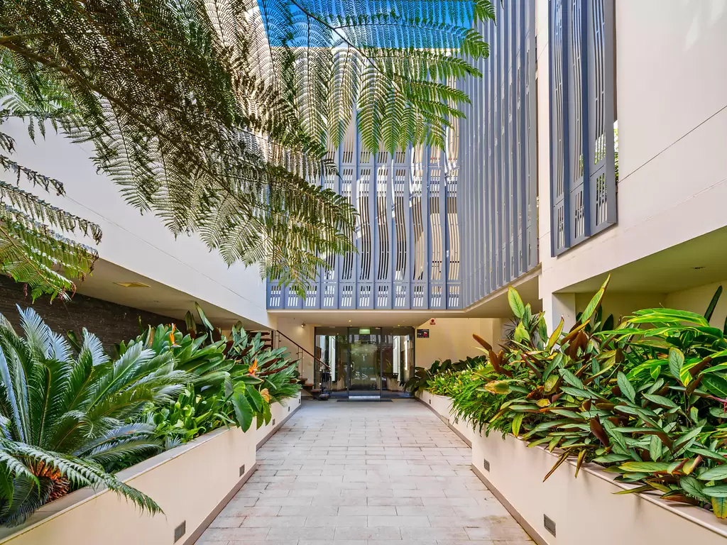 11/8 Bellevue Road, Bellevue Hill Sold by Sydney Sotheby's International Realty