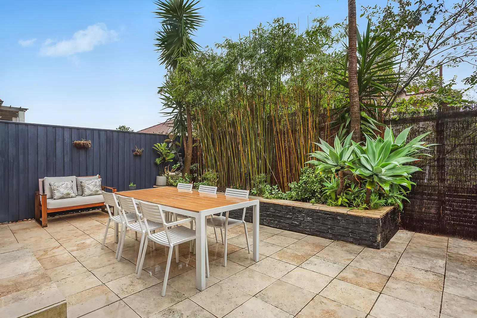 2/27 Moira Crescent, Coogee Sold by Sydney Sotheby's International Realty - image 2