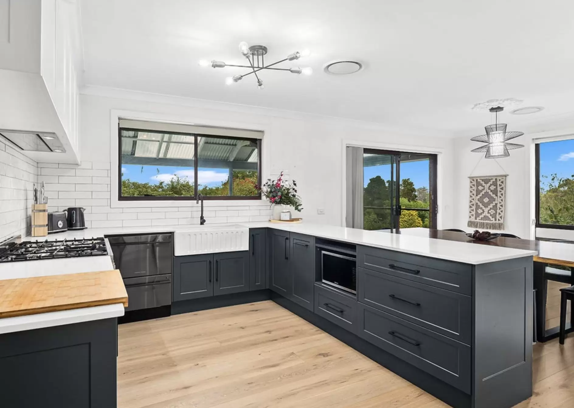 2-4 Daphne Street, Bowral Sold by Sydney Sotheby's International Realty - image 3