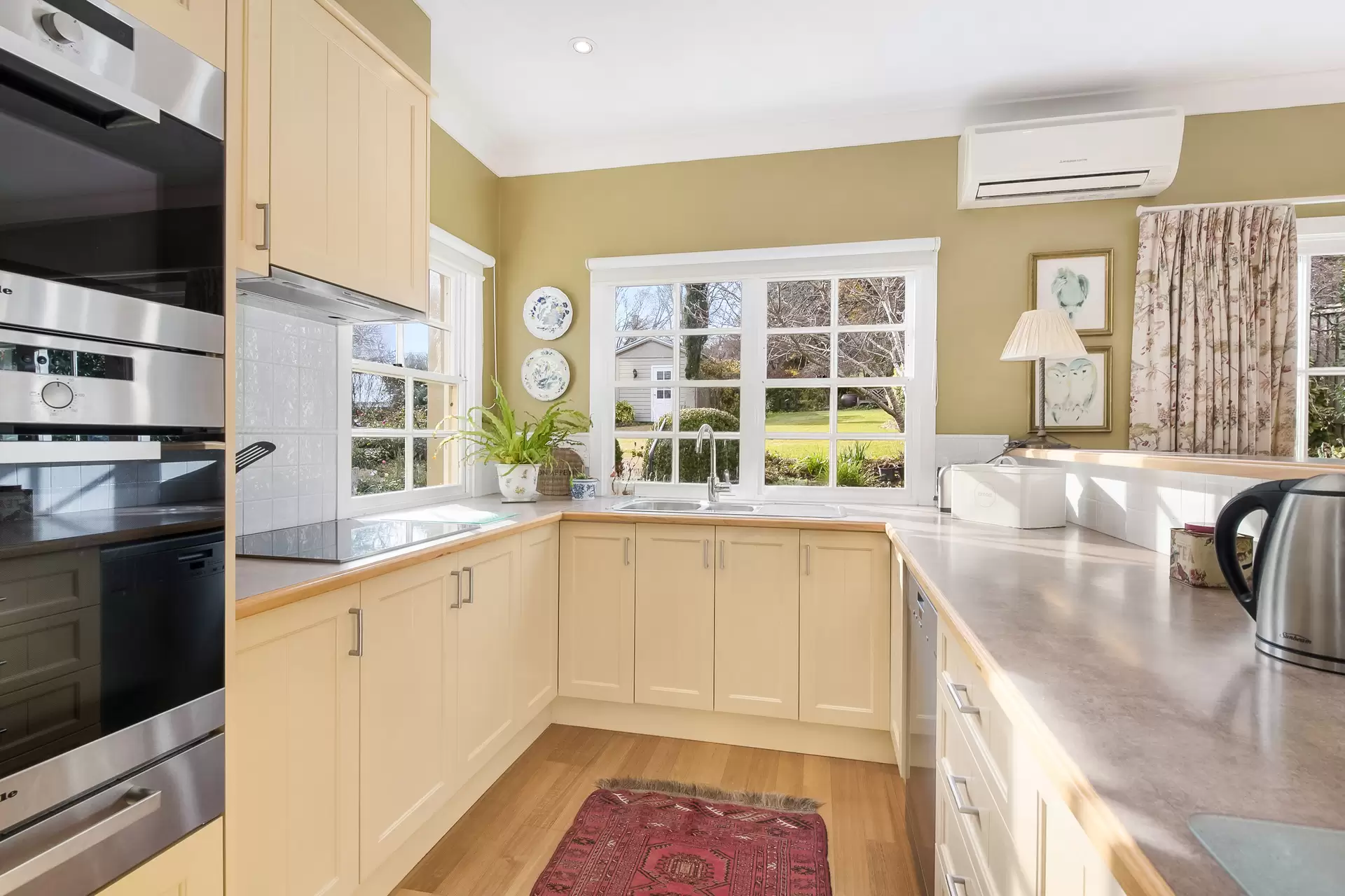 8 Wingecarribee Street, Berrima Sold by Sydney Sotheby's International Realty - image 8