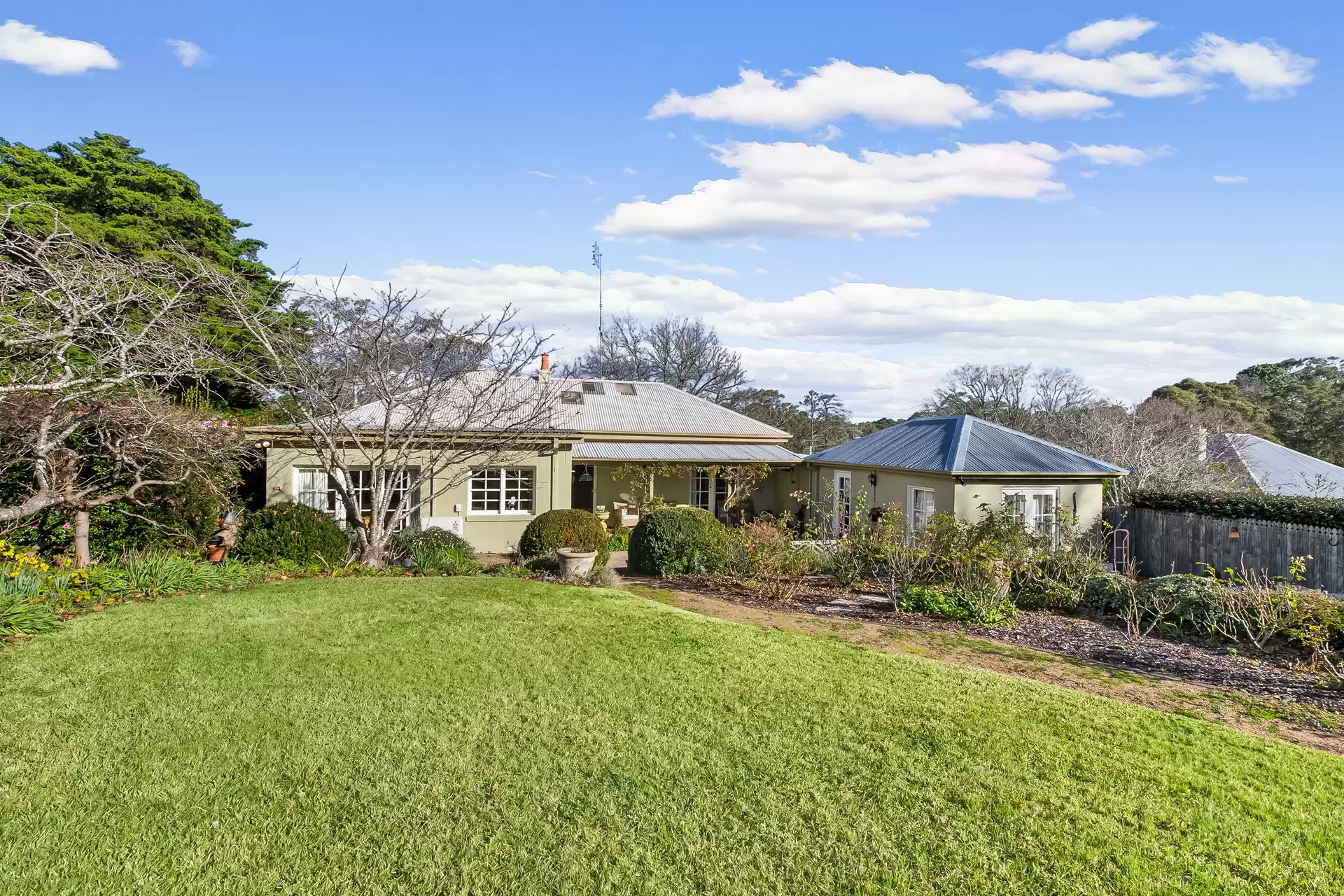 8 Wingecarribee Street, Berrima Sold by Sydney Sotheby's International Realty - image 5