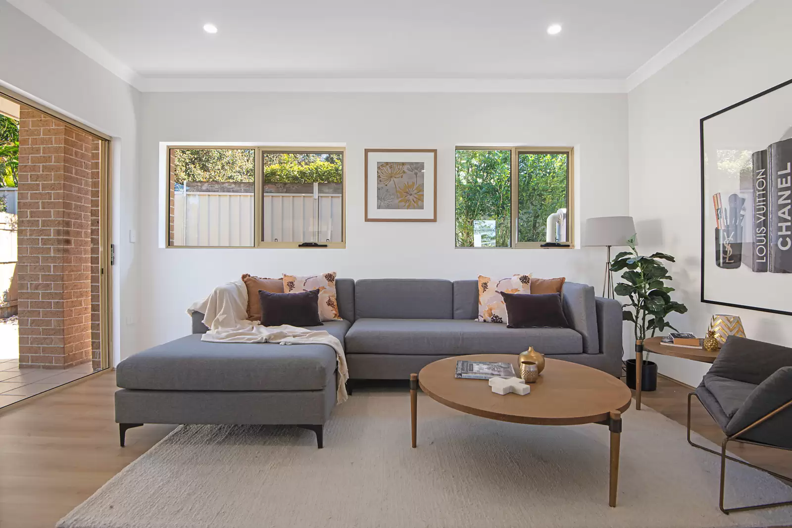 2/230 Kingsway, Caringbah South Sold by Sydney Sotheby's International Realty - image 3