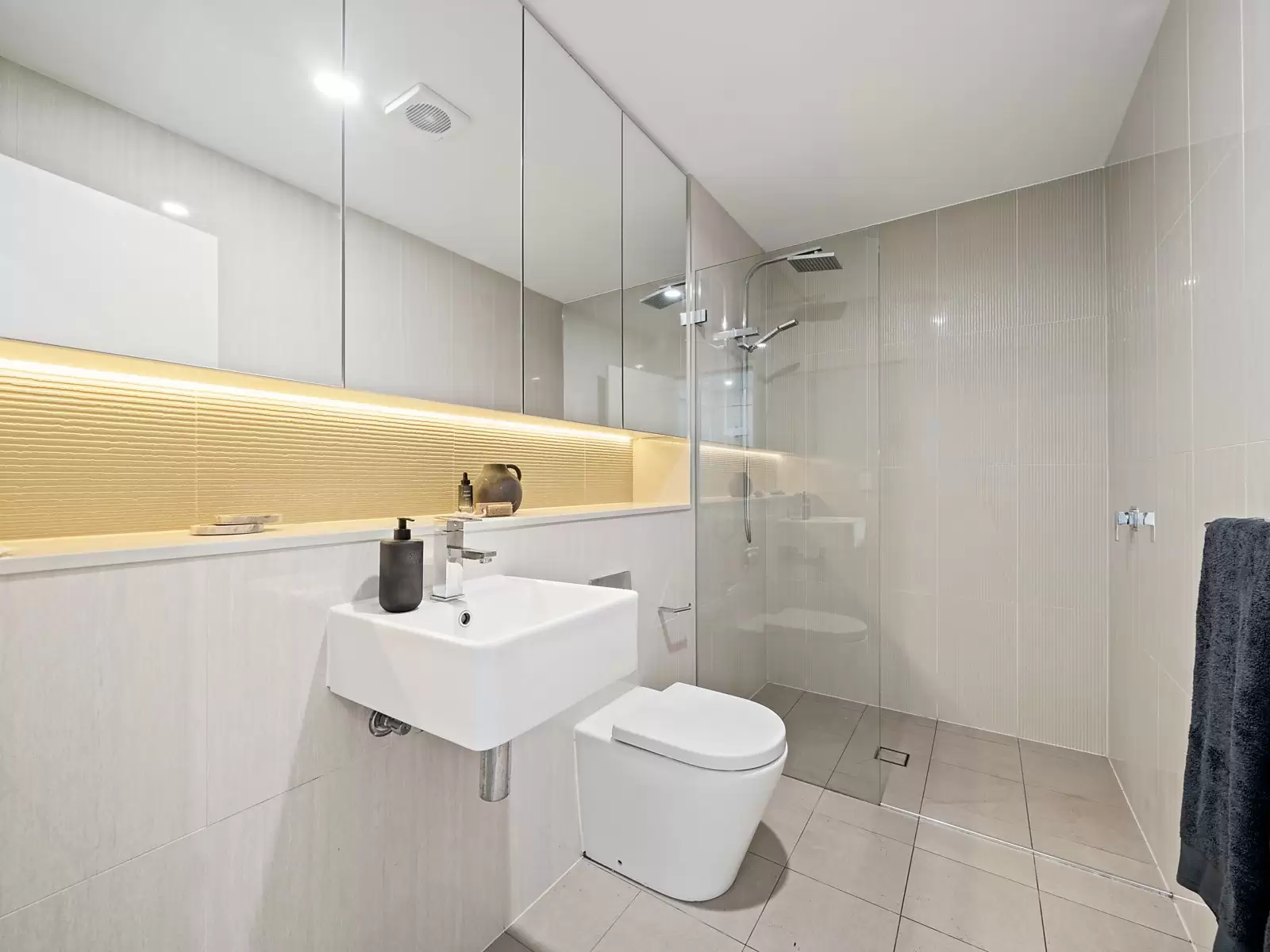 105/39-47 Mentmore Avenue, Rosebery Sold by Sydney Sotheby's International Realty - image 14
