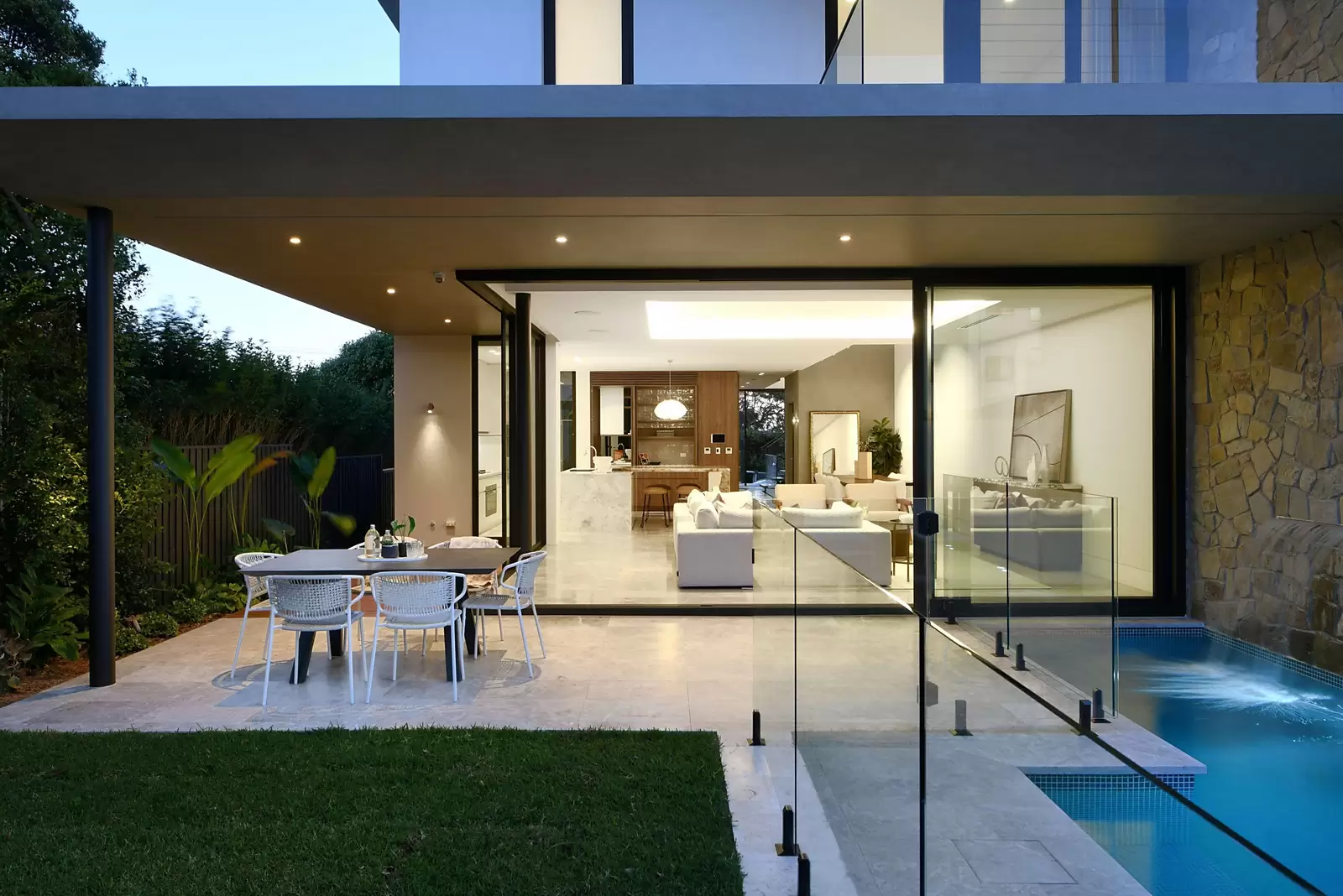 2A Bond Street, Maroubra Sold by Sydney Sotheby's International Realty - image 33