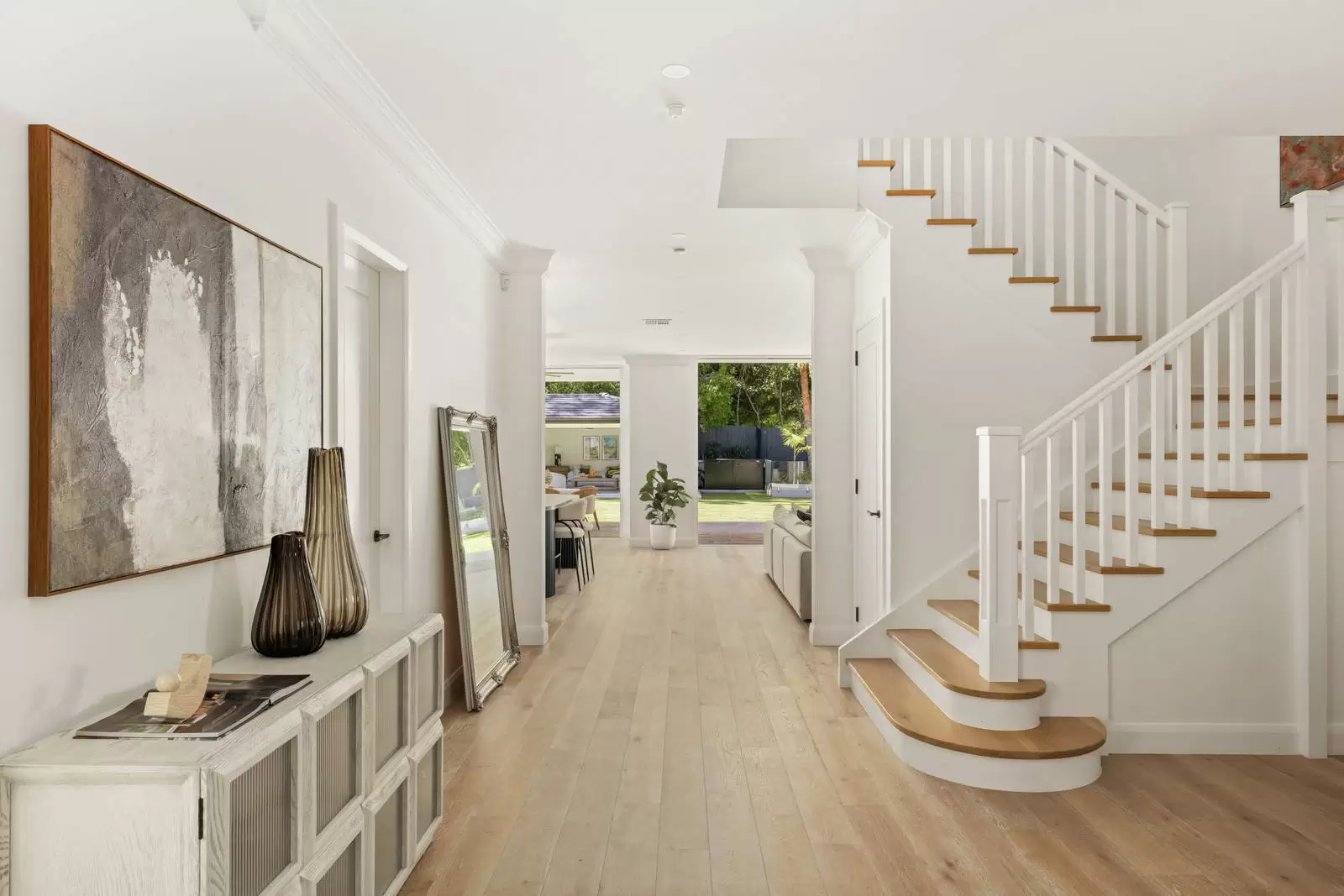 18 Lennox Street, Gordon Sold by Sydney Sotheby's International Realty - image 2