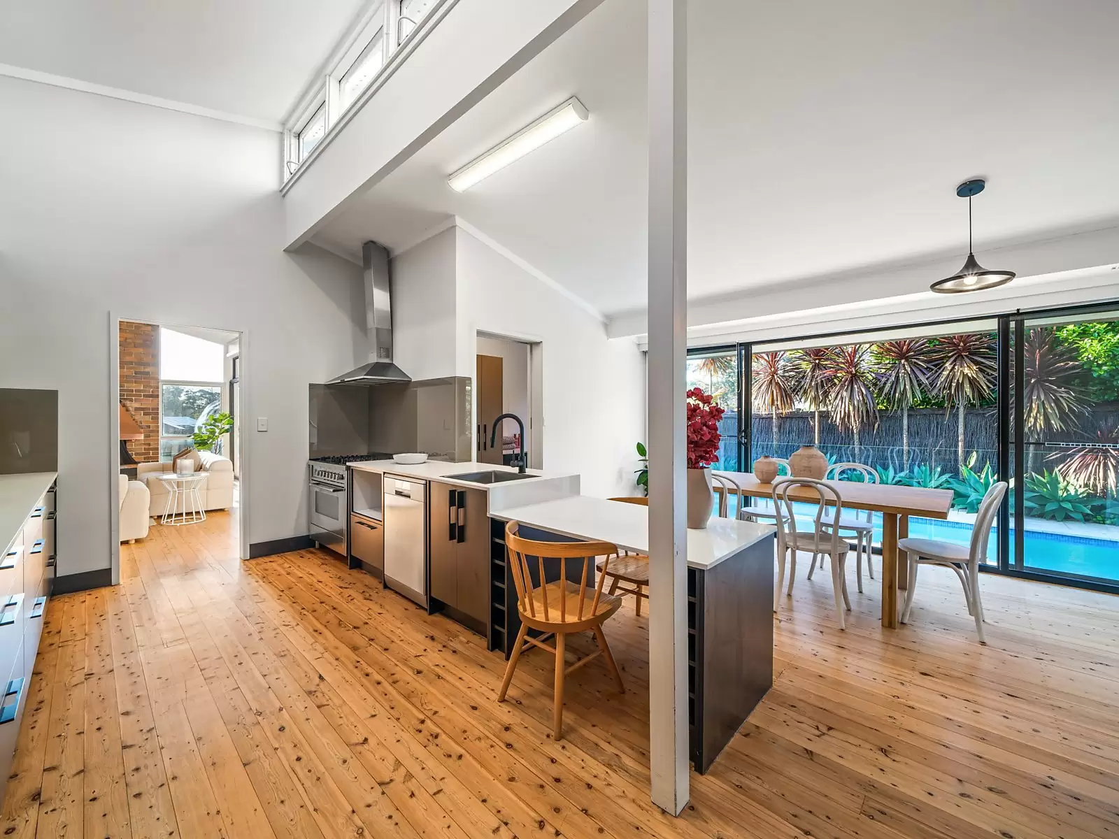 96 Boundary Road, Pennant Hills Sold by Sydney Sotheby's International Realty - image 3