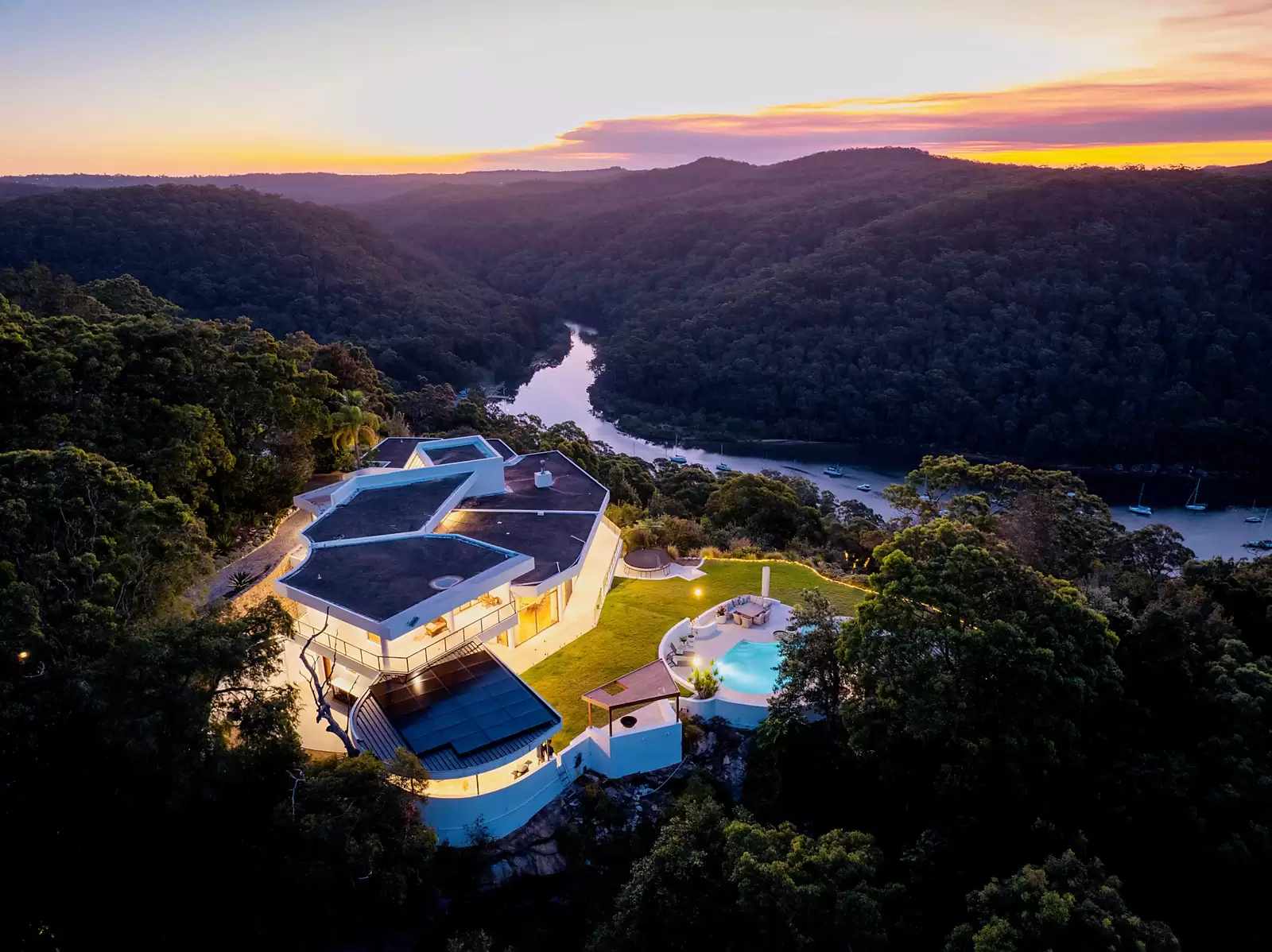 15C Gilwinga Drive, Bayview Sold by Sydney Sotheby's International Realty - image 1