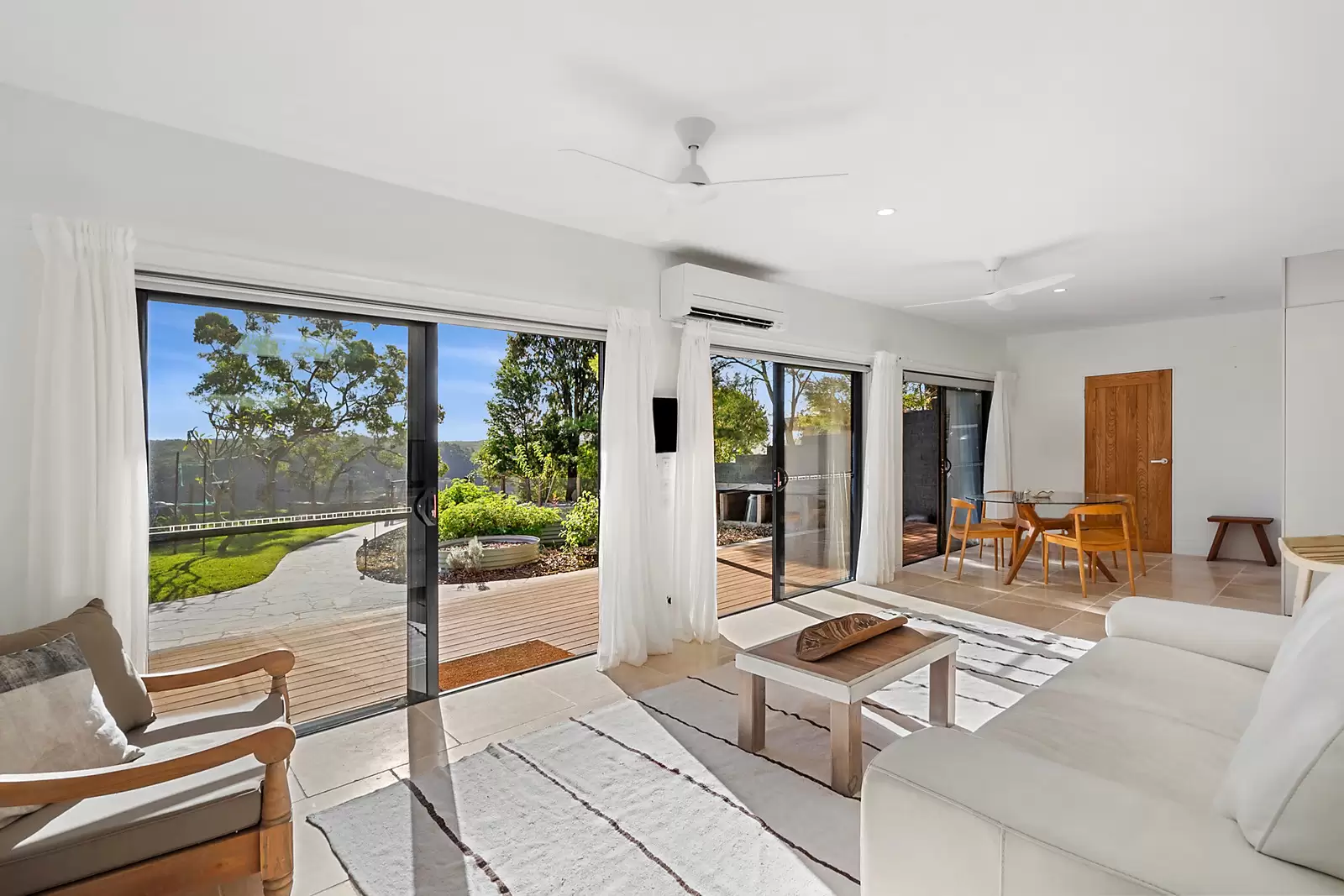 15C Gilwinga Drive, Bayview Sold by Sydney Sotheby's International Realty - image 6
