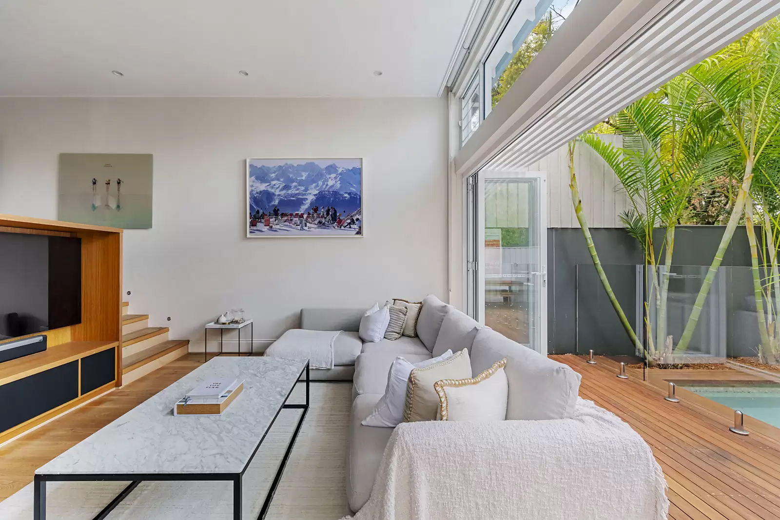 13 Lugar Brae Avenue, Bronte Sold by Sydney Sotheby's International Realty - image 1
