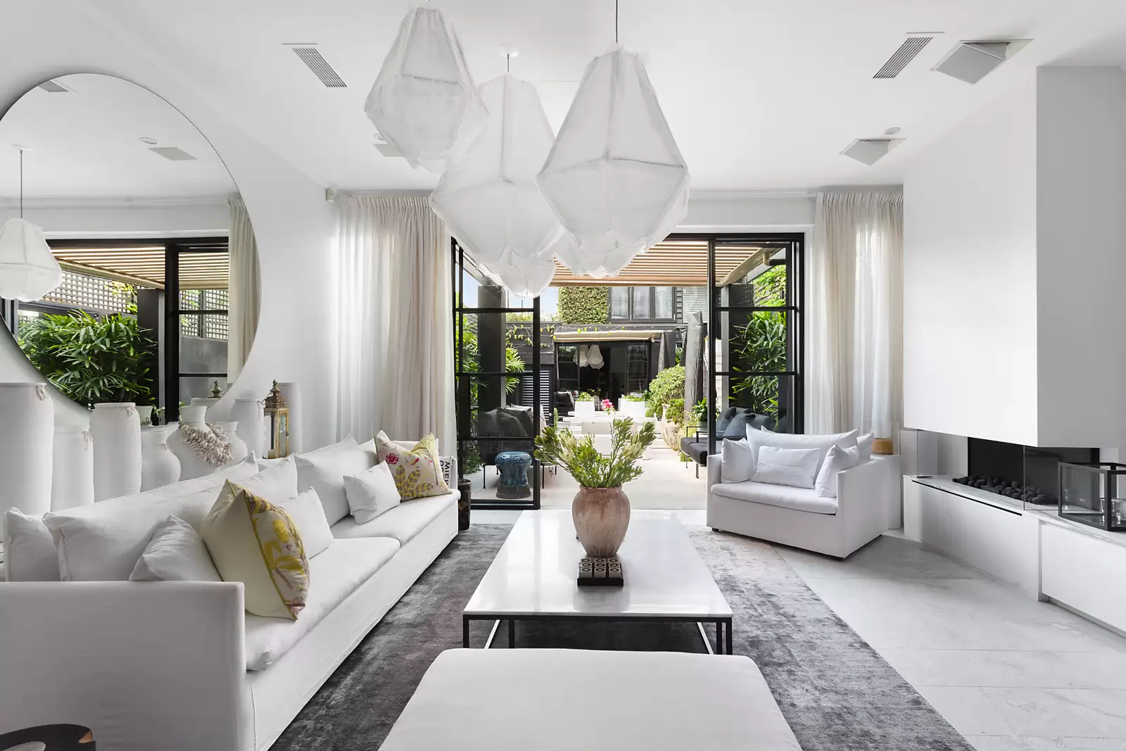 130 Paddington Street, Paddington Sold by Sydney Sotheby's International Realty - image 2