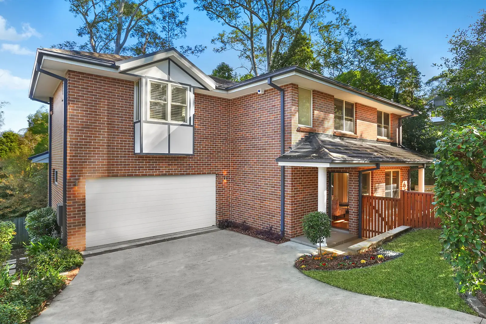 1A Catalpa Crescent, Turramurra Sold by Sydney Sotheby's International Realty - image 1