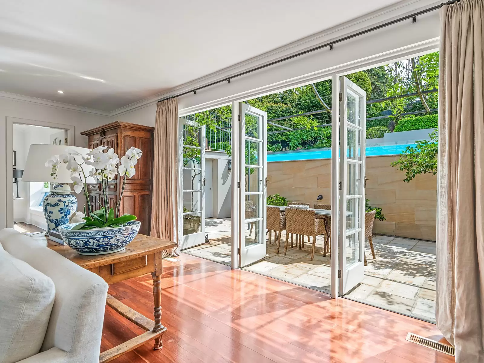 4 Glencoe Road, Woollahra Sold by Sydney Sotheby's International Realty - image 3