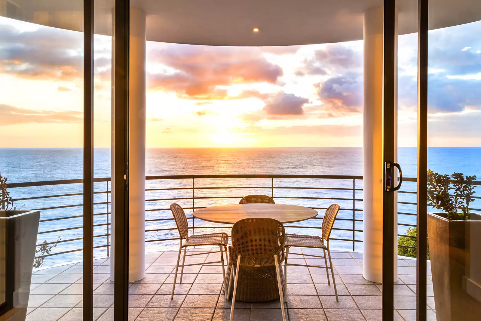 55 Cuzco Street, South Coogee Sold by Sydney Sotheby's International Realty - image 2