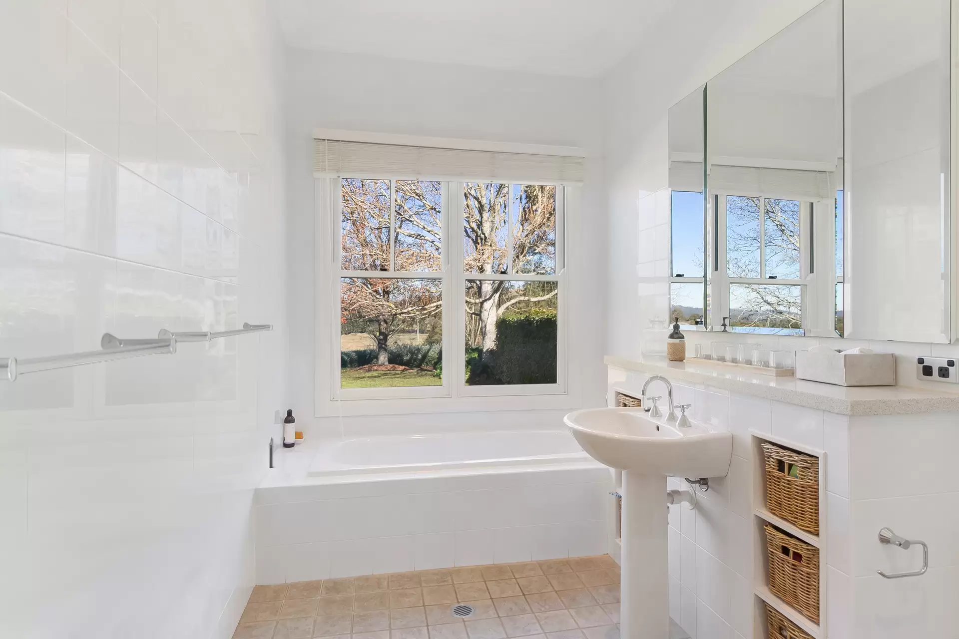 75 Spring Hill Road, Woodlands Sold by Sydney Sotheby's International Realty - image 12